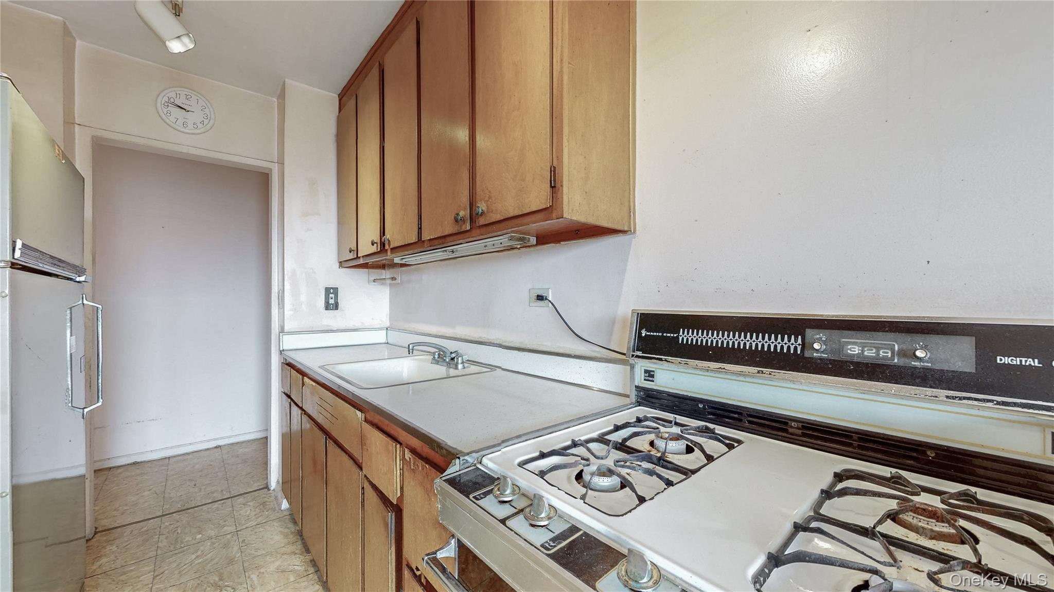 464 Neptune Avenue 23f Property Photo 9