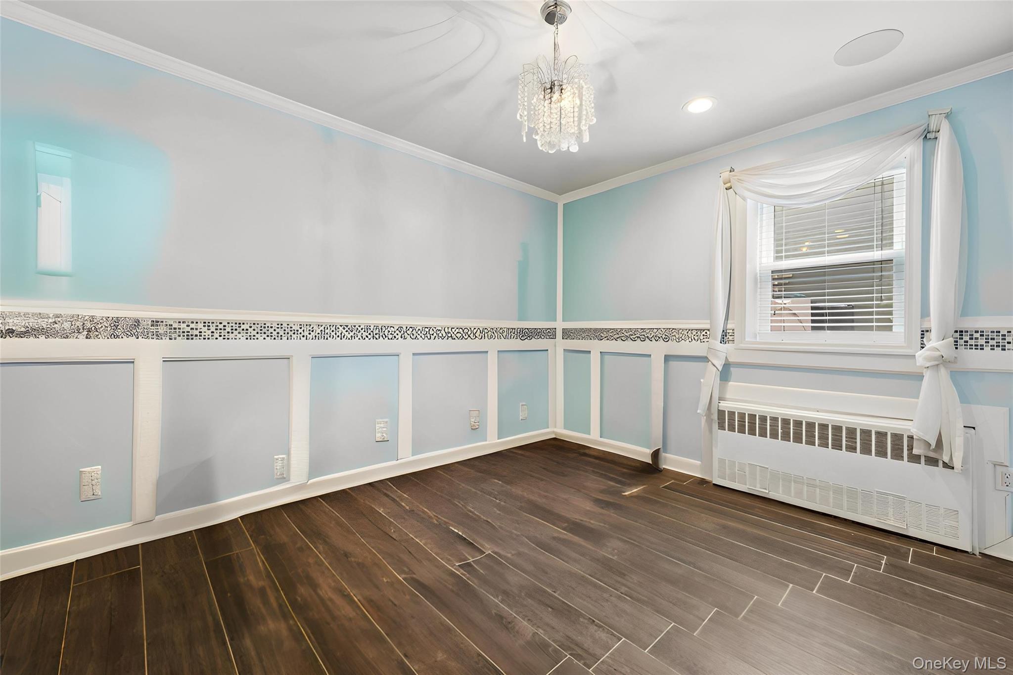504 Merrick Road Gf Property Photo 10