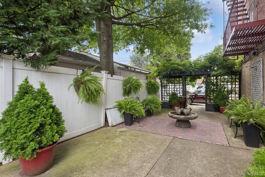 504 Merrick Road Gf Property Photo 25