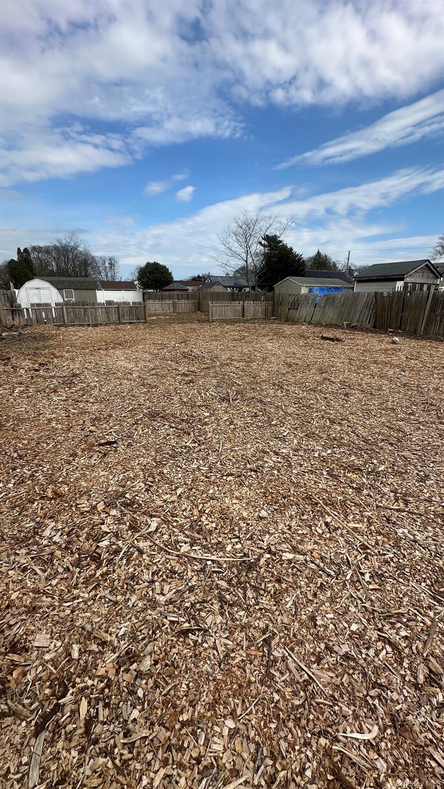Feustal Street Property Photo 1