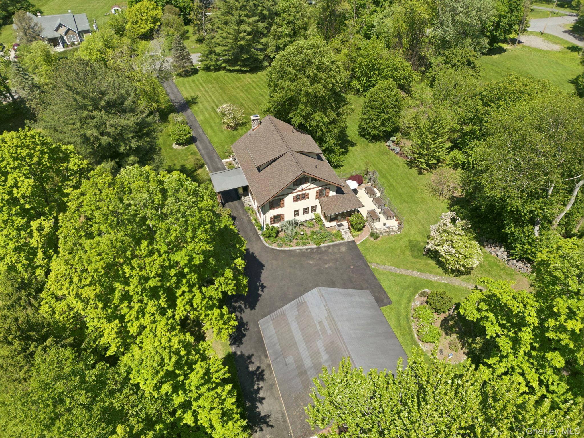 8 Elmer Galloway Road Property Photo 2
