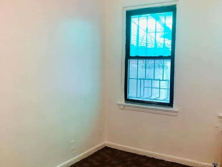 3228 61st Street Property Photo 5