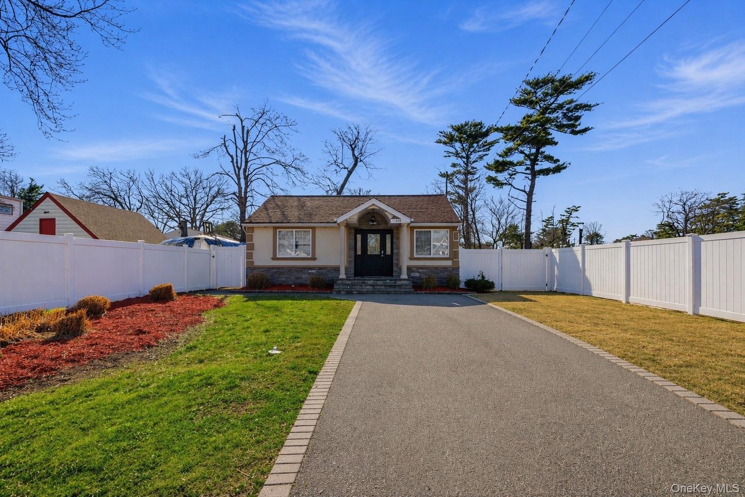 108 4th Street Property Photo 2