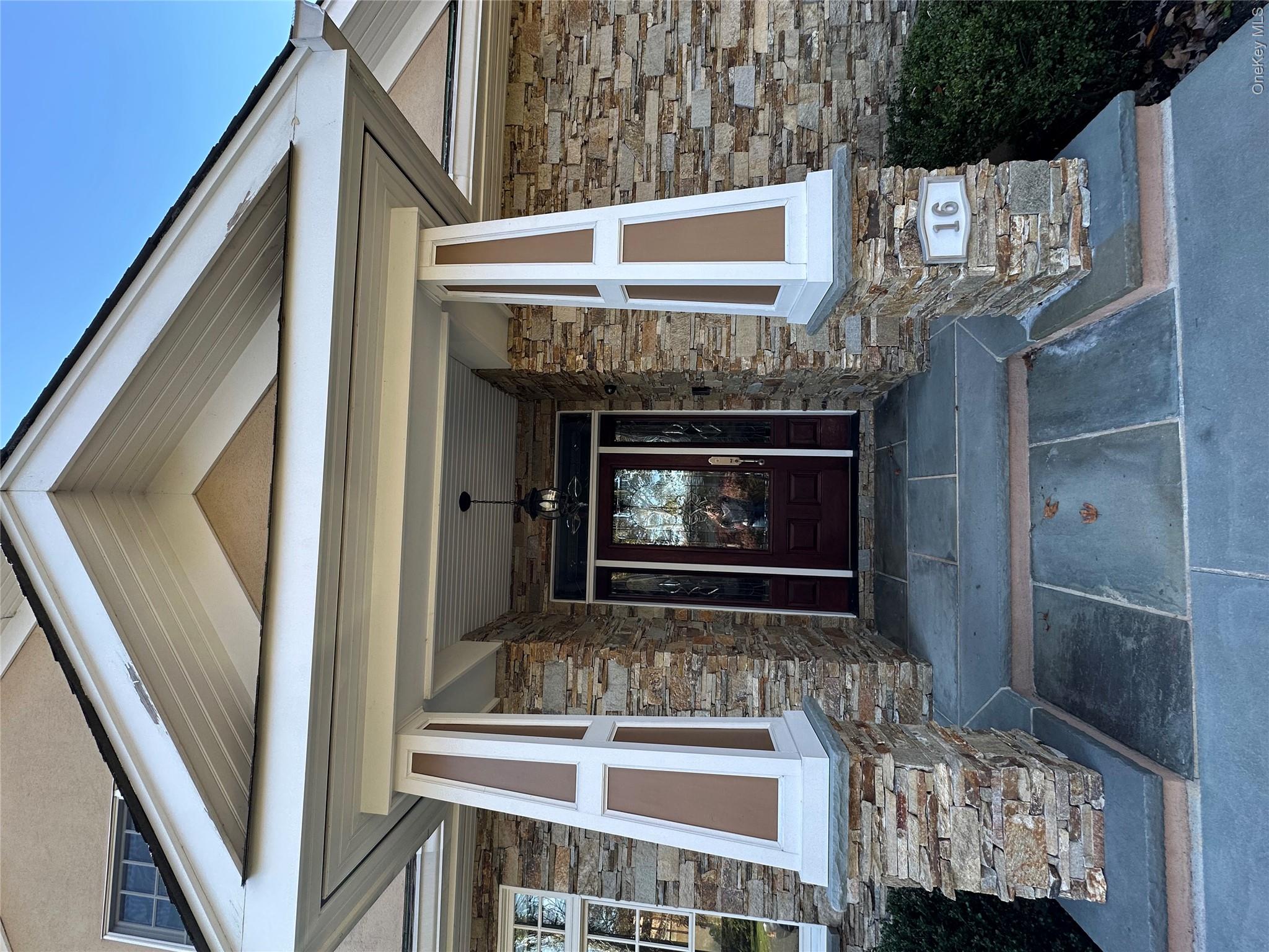 16 Oriole Place Property Photo 2