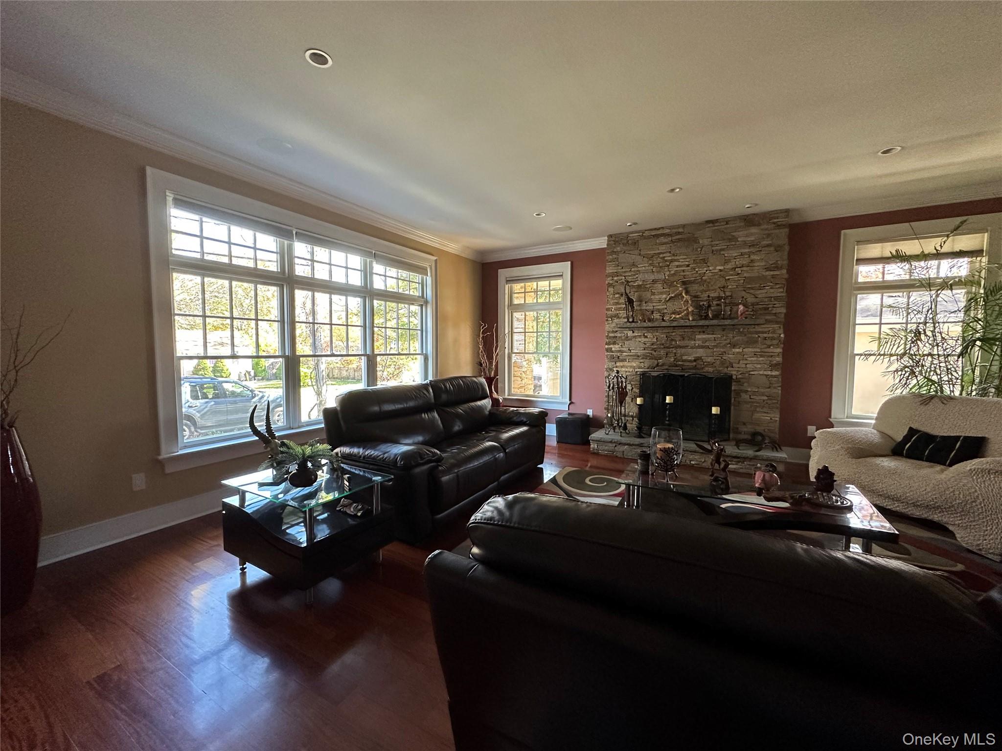 16 Oriole Place Property Photo 4