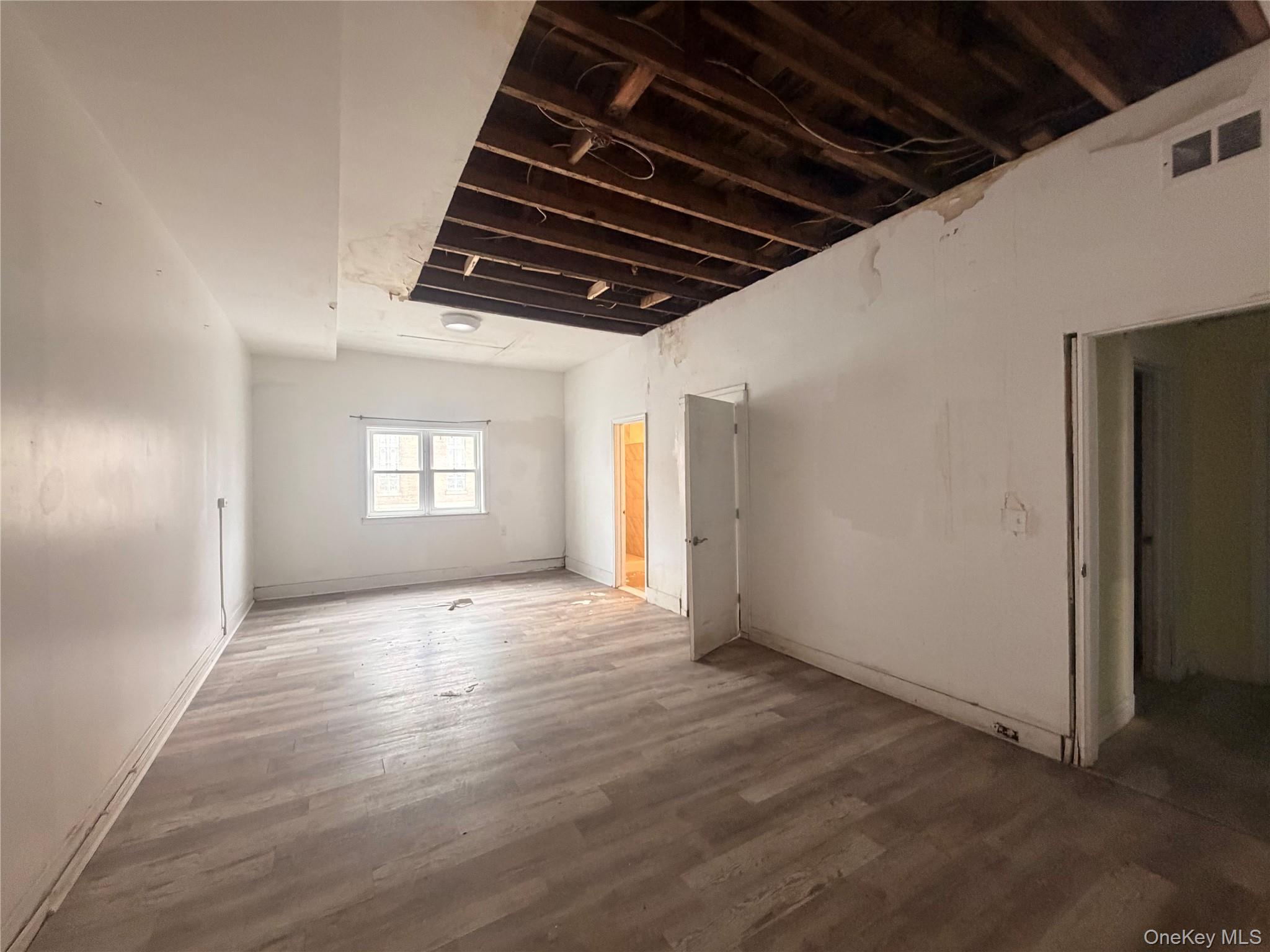 21 North Street Property Photo 11