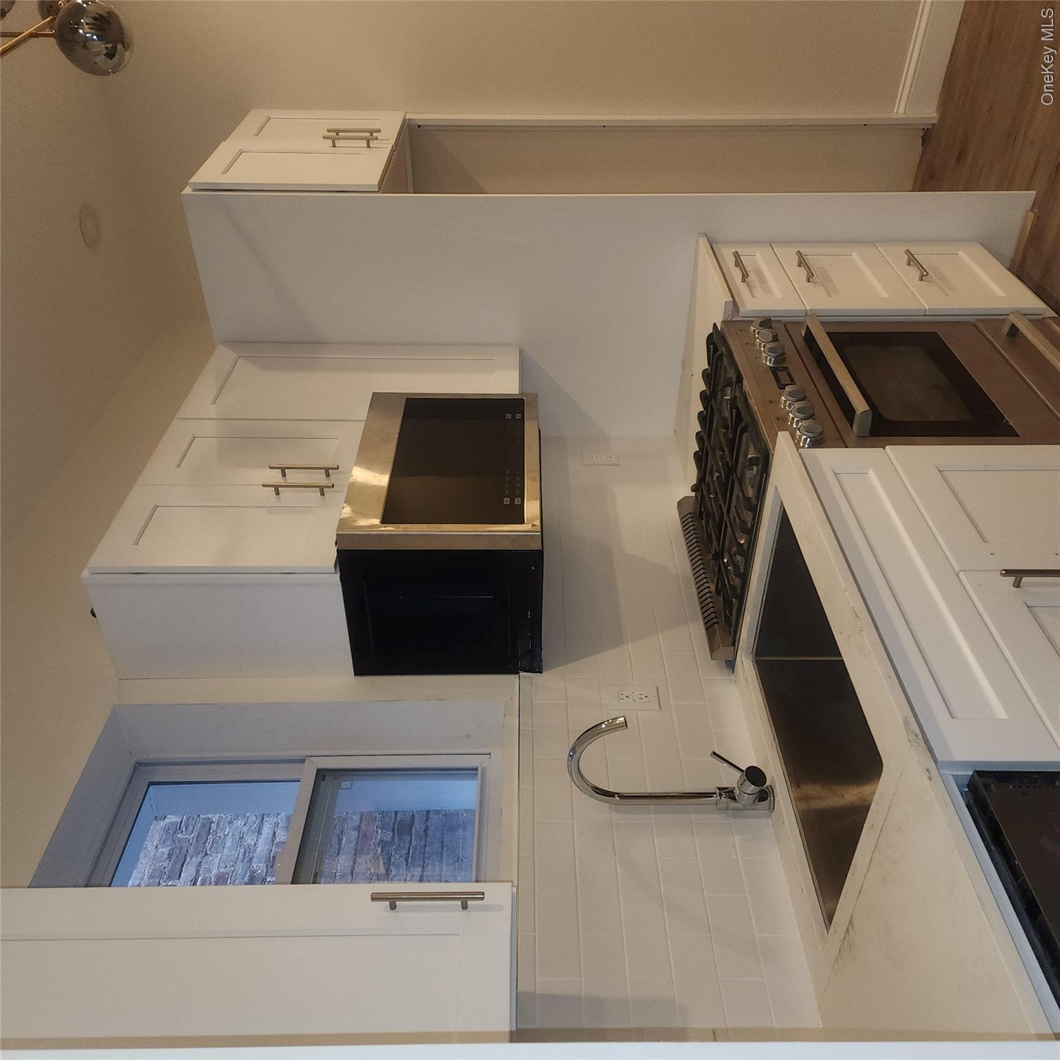 93 Elliott Avenue 2 Property Photo 1