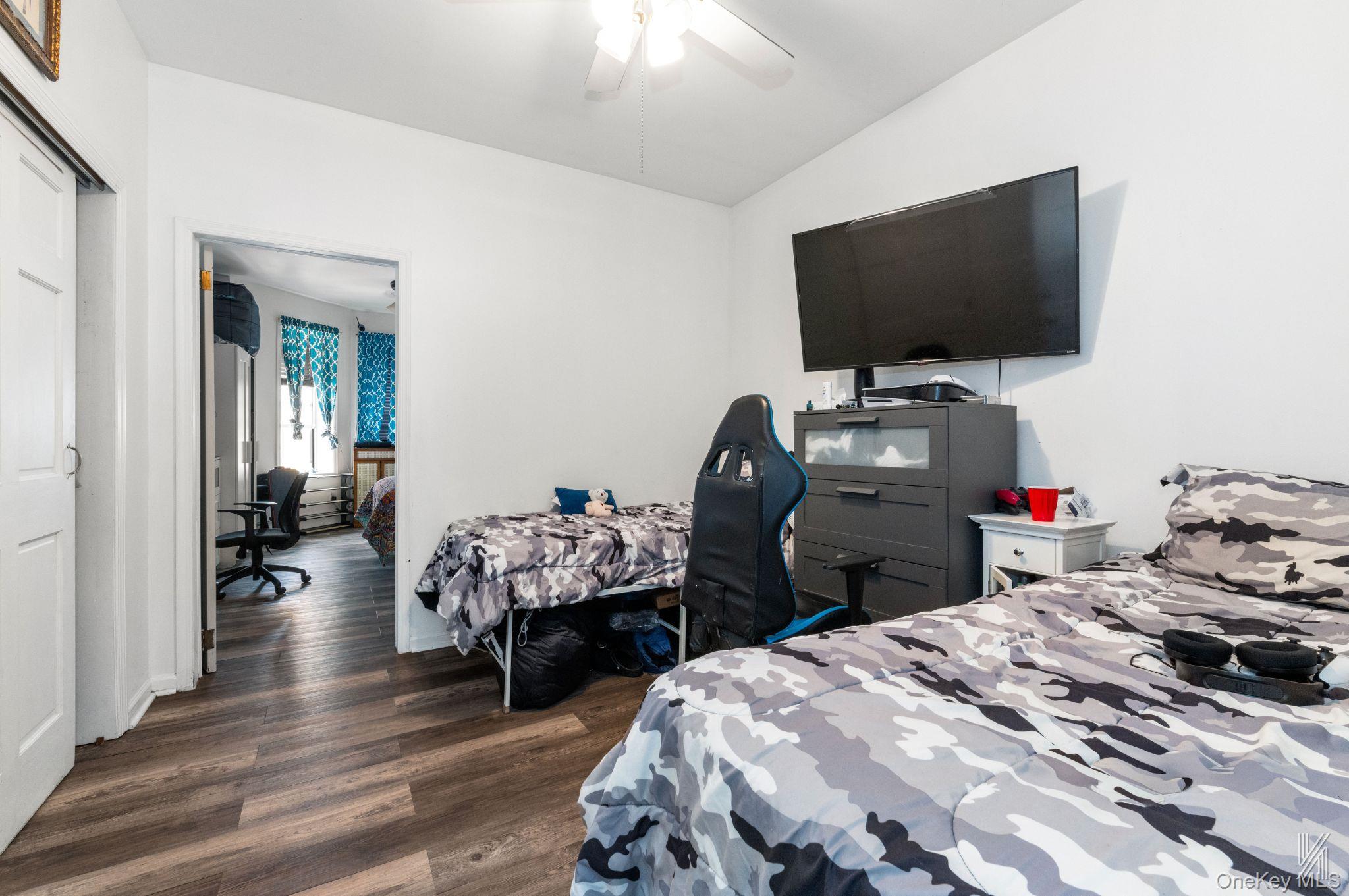 1842 Norman Street Property Photo 6