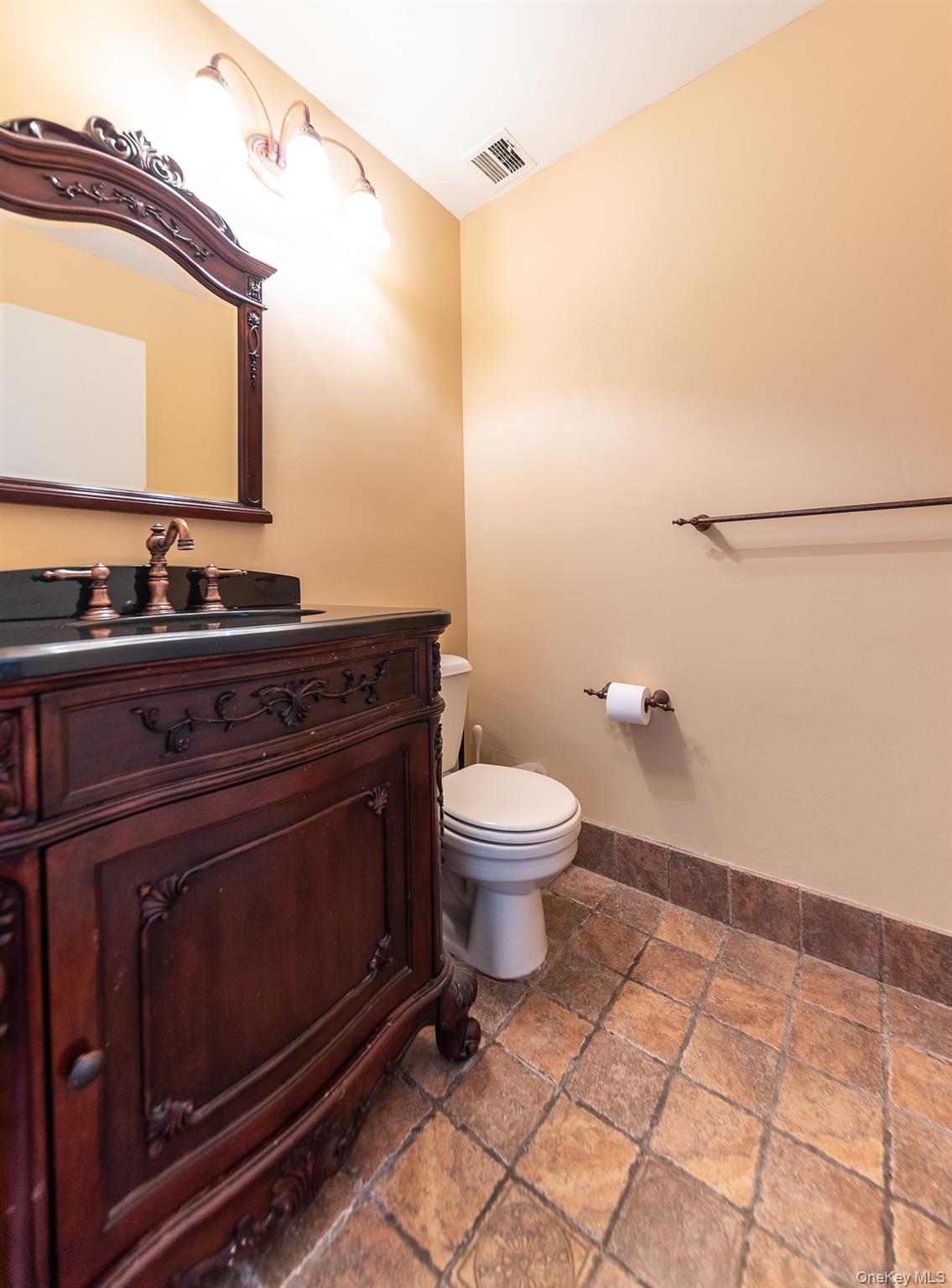 100 W Broadway 7f Property Photo 6