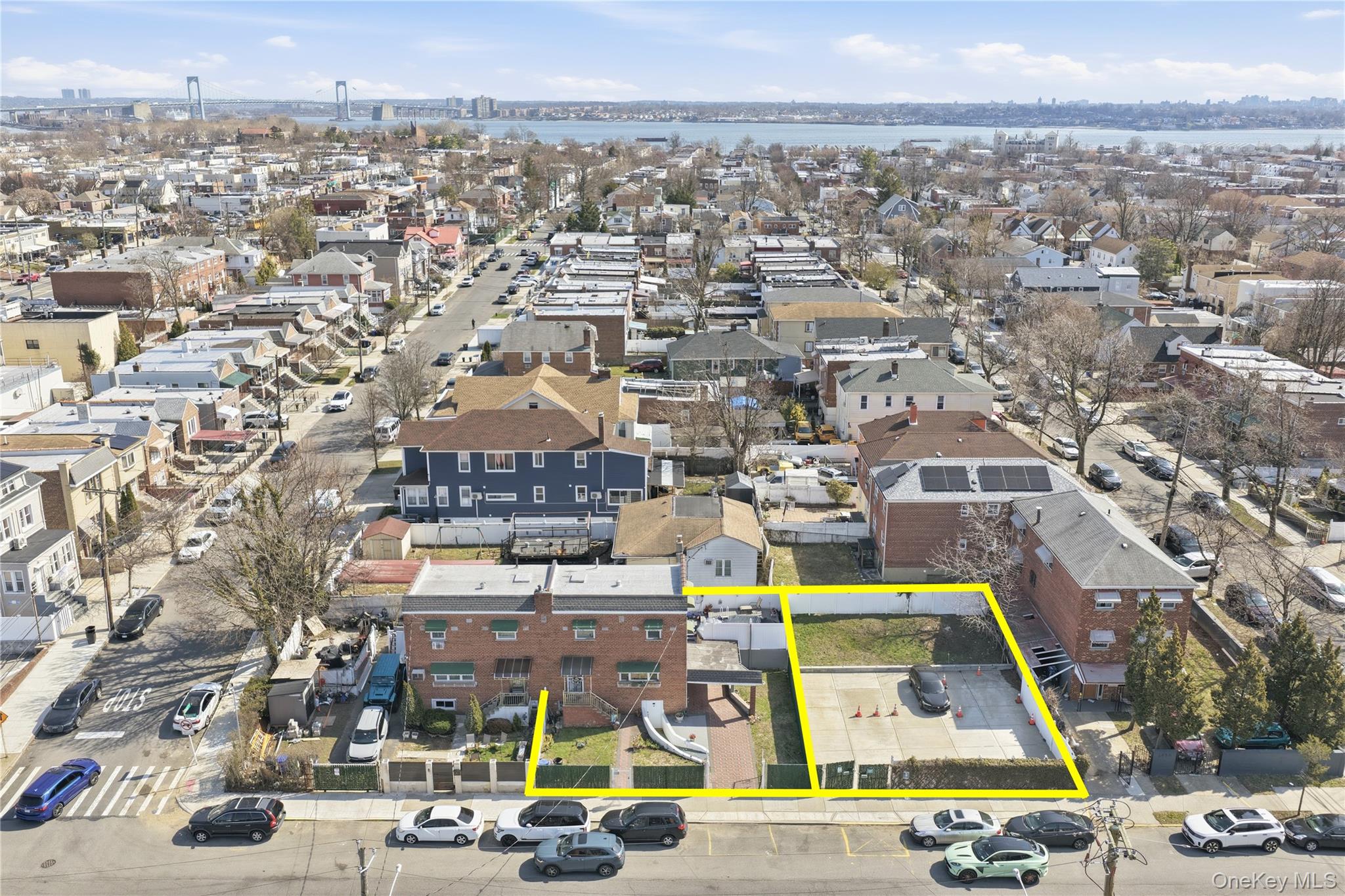 2866 Dewey Avenue Property Photo 2