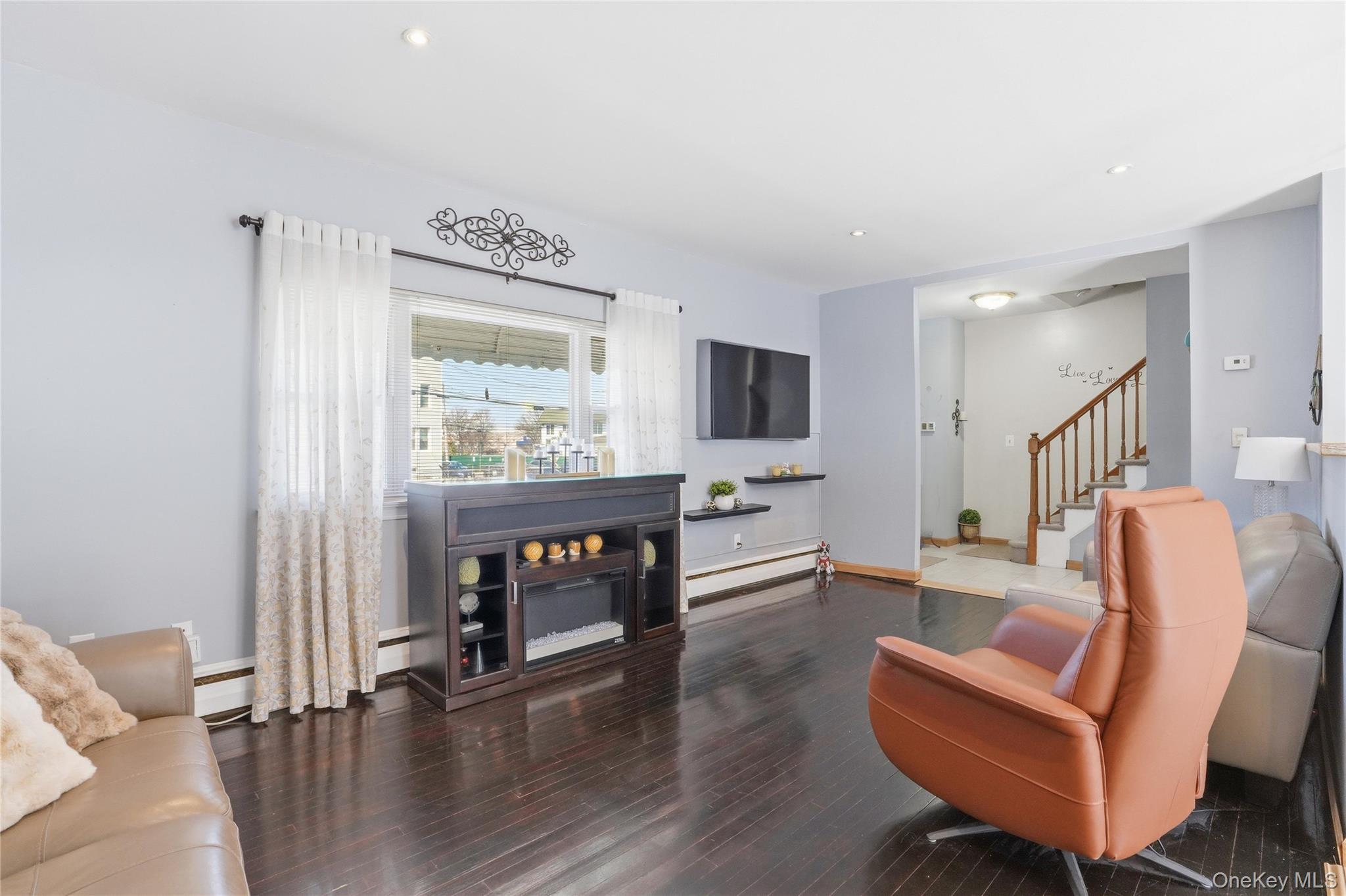 2866 Dewey Avenue Property Photo 4