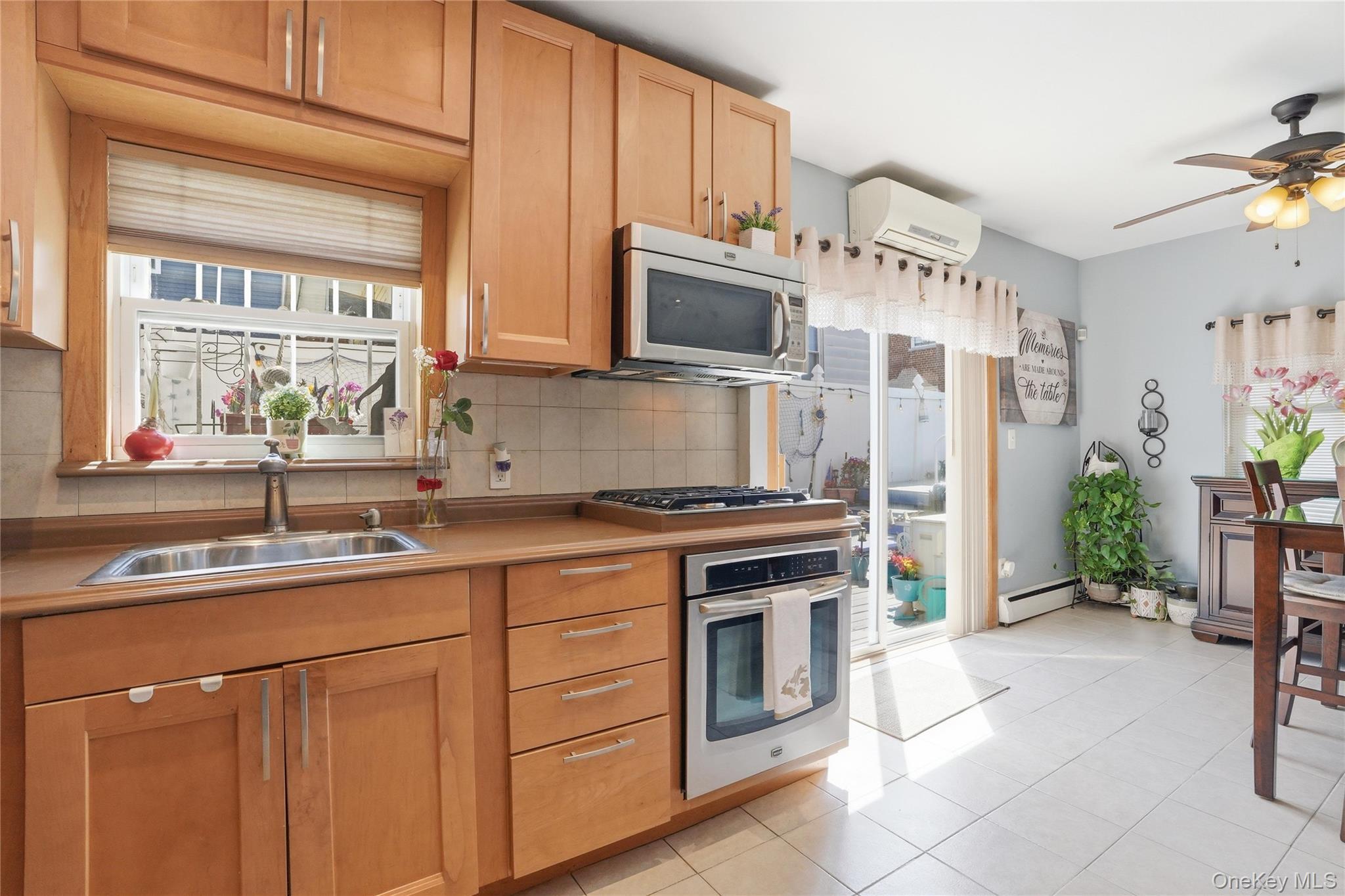 2866 Dewey Avenue Property Photo 8