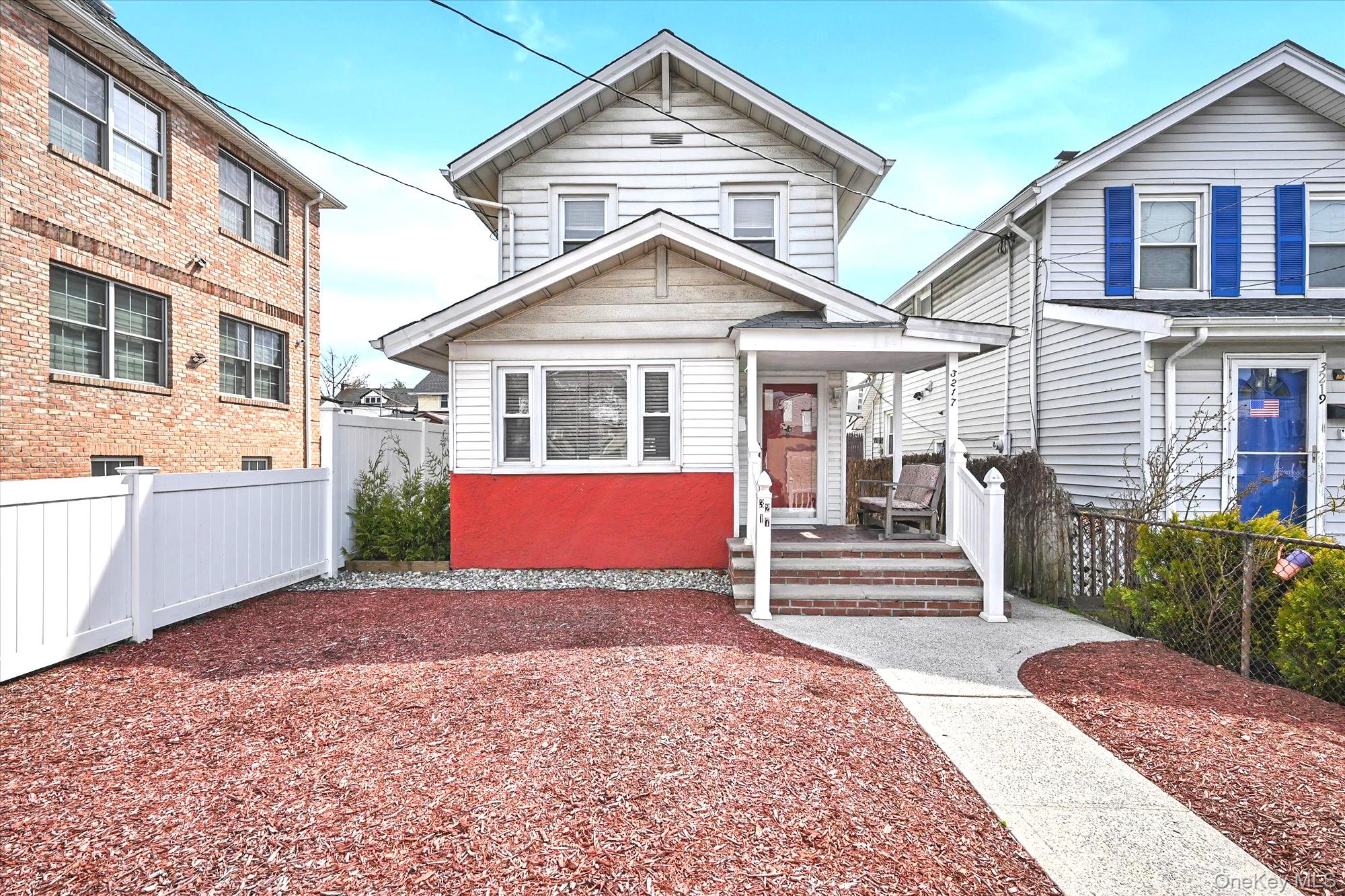 32-17 Murray Street Property Photo 1