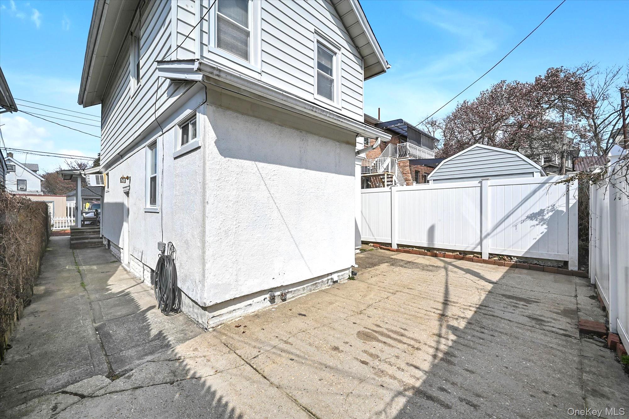 32-17 Murray Street Property Photo 15