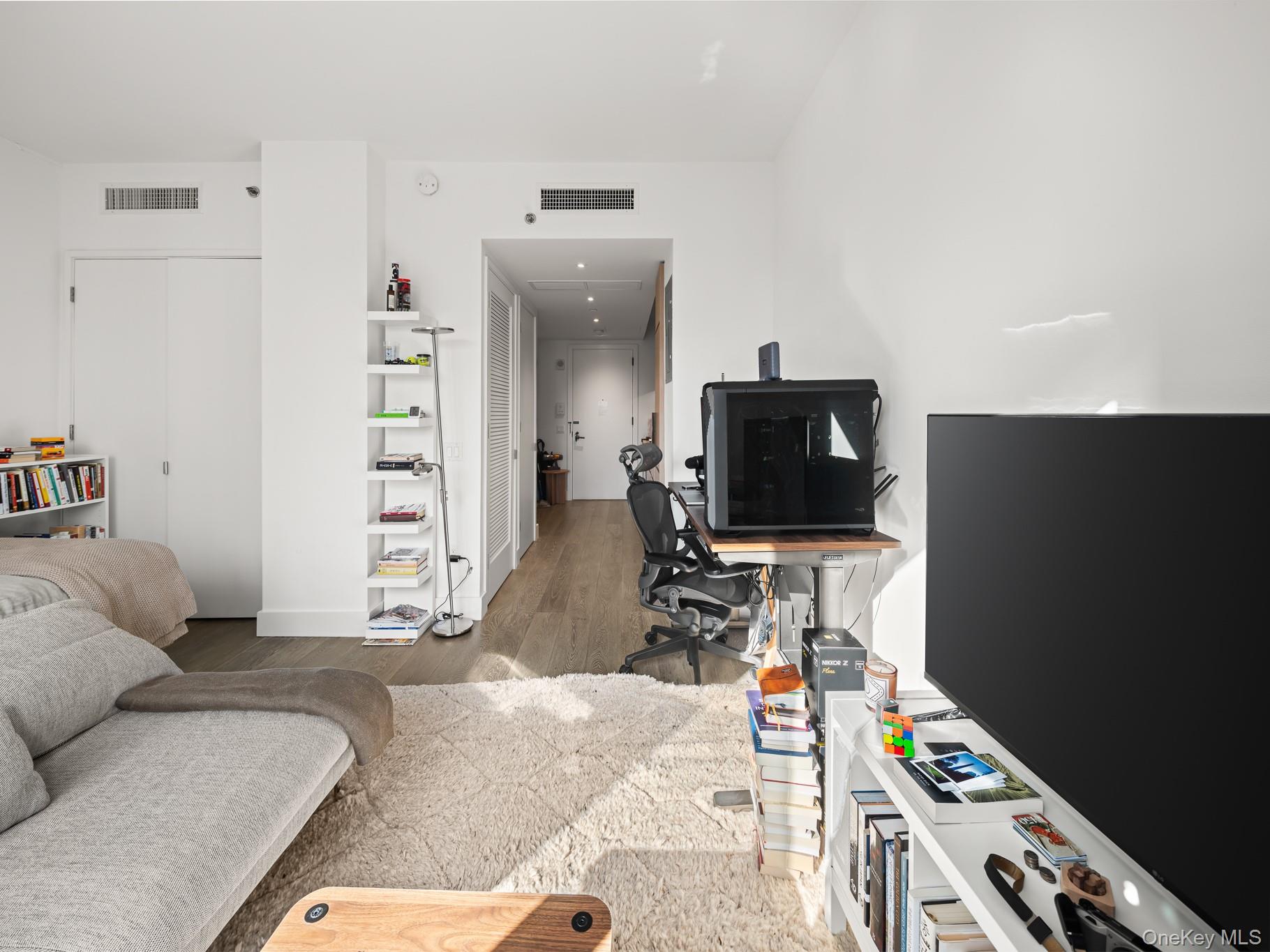 10 Nevins Street 12i Property Photo 6