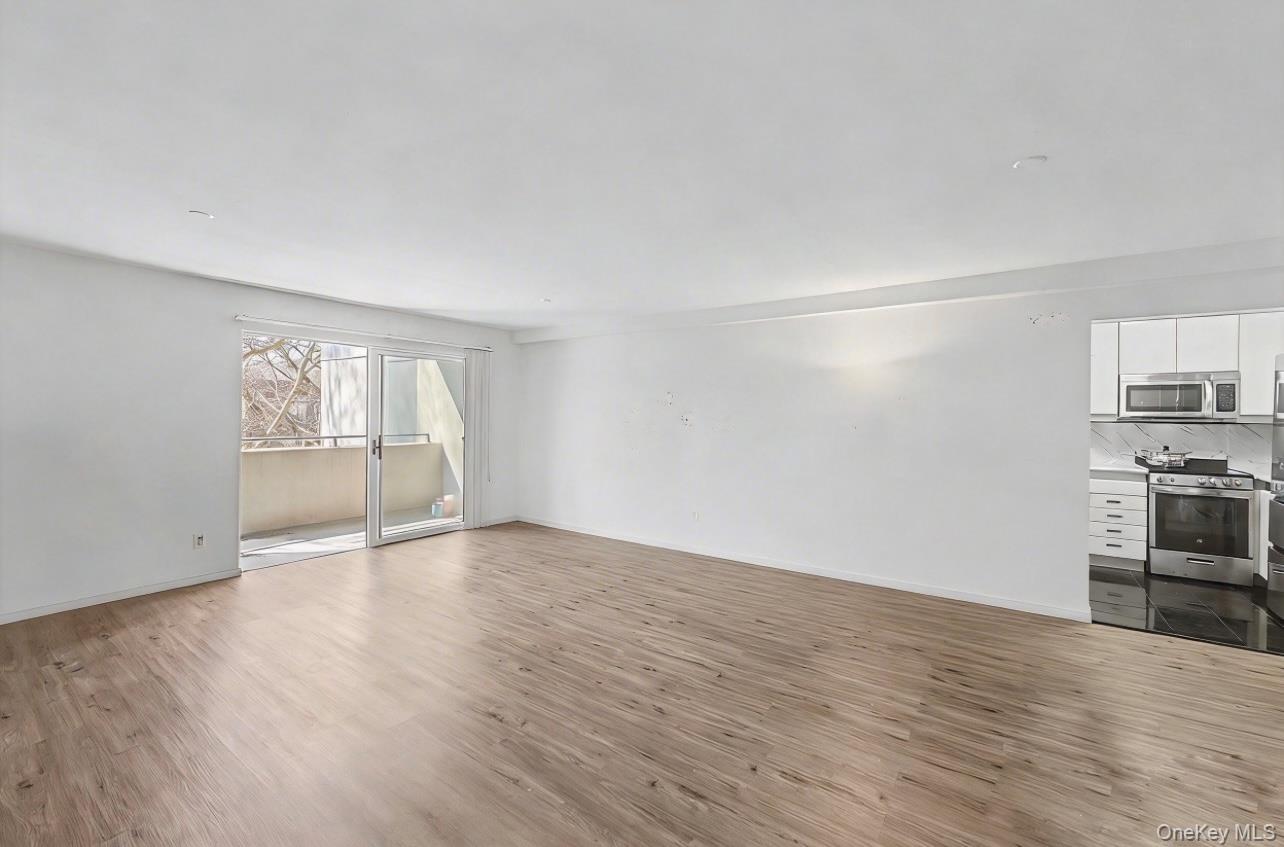 100 Great Neck Road 4d Property Photo 11