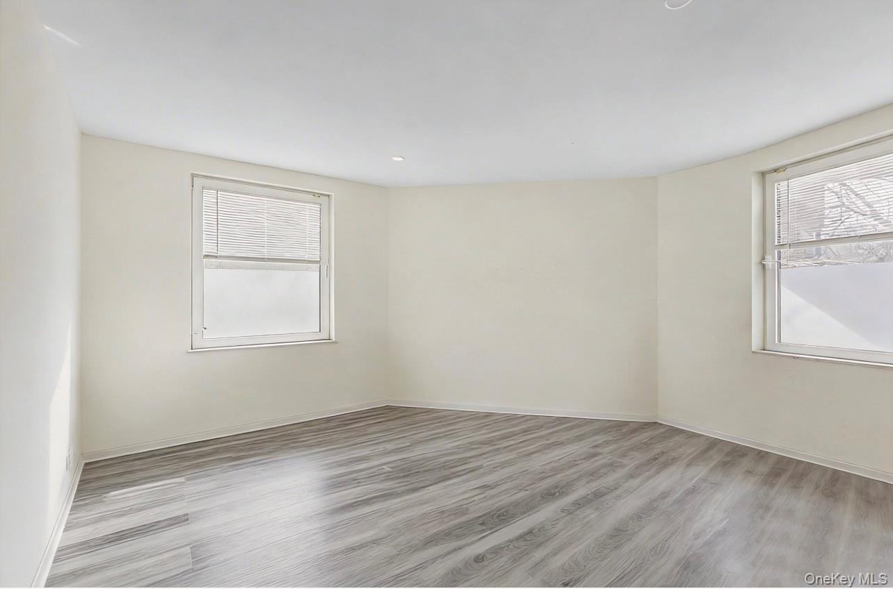 100 Great Neck Road 4d Property Photo 17