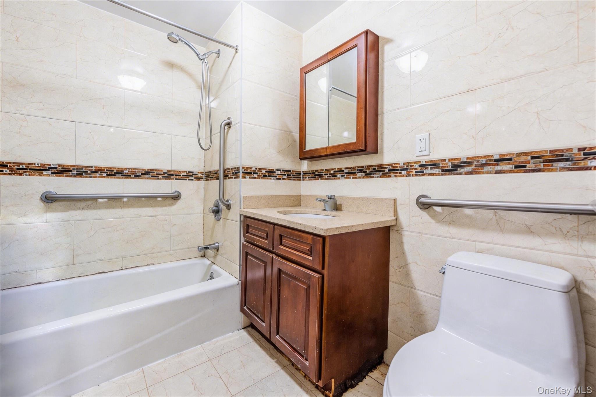 136-21 Latimer Place 6e Property Photo 8