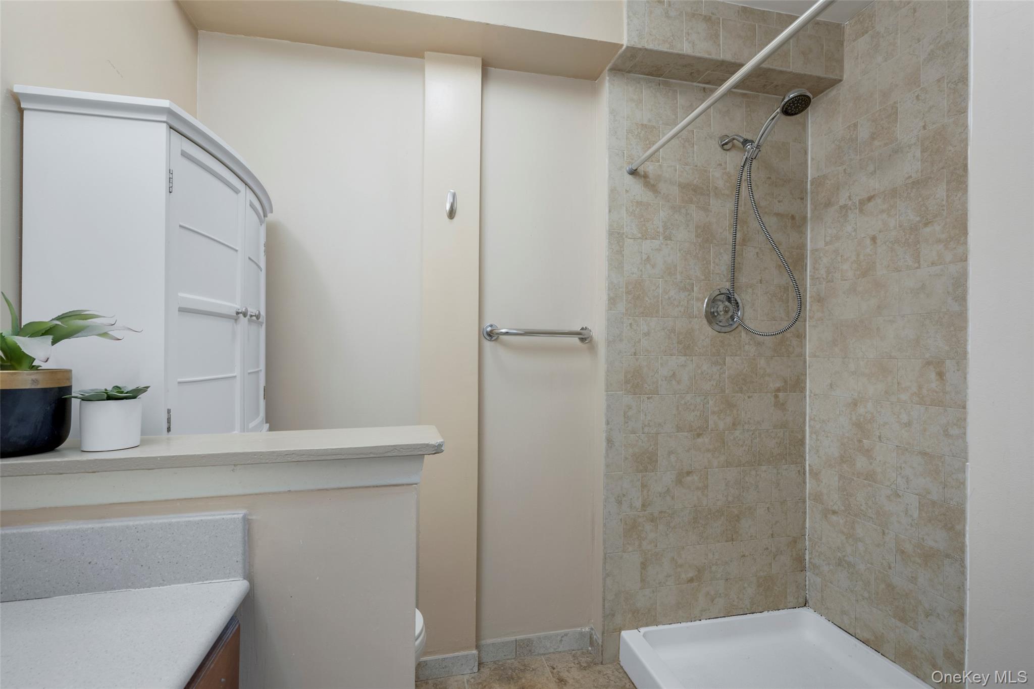 55 N Broadway 3-14 Property Photo 29