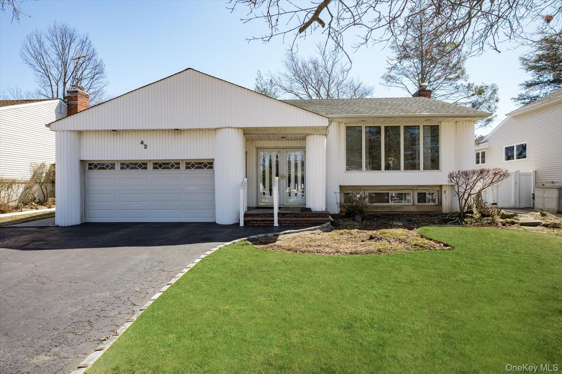 42 Netto Lane Property Photo 1
