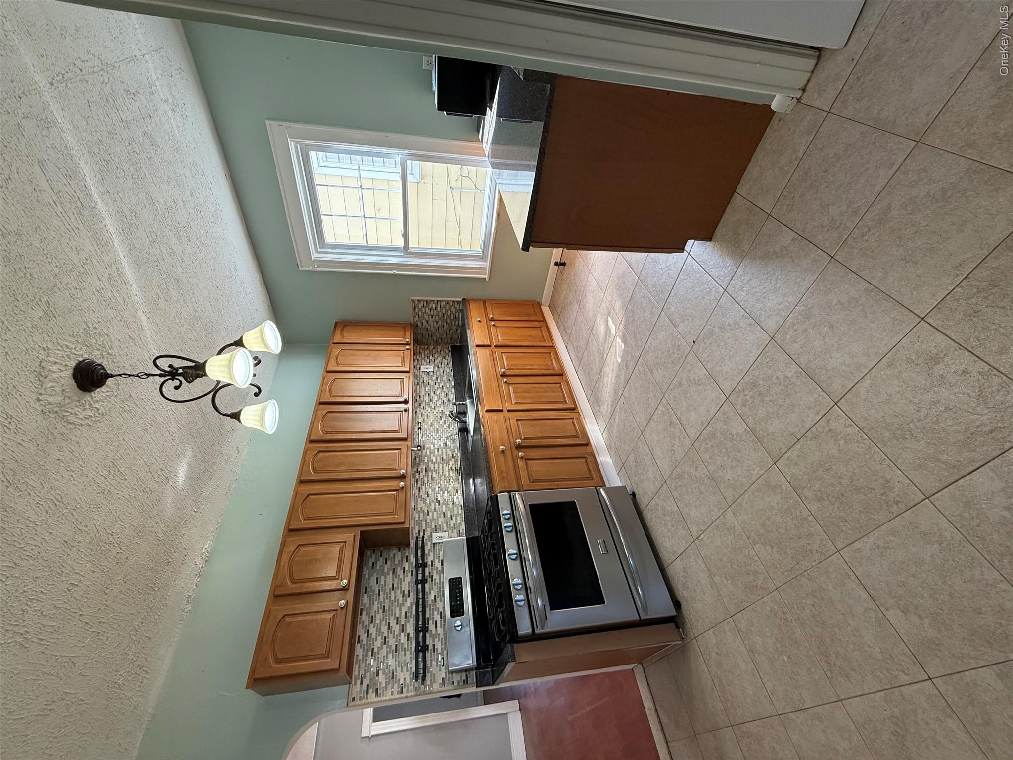 7848 83rd Street Property Photo 6