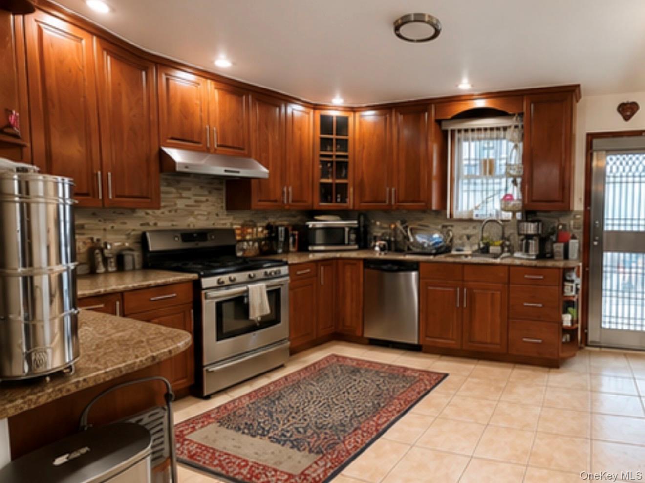 7848 83rd Street Property Photo 17