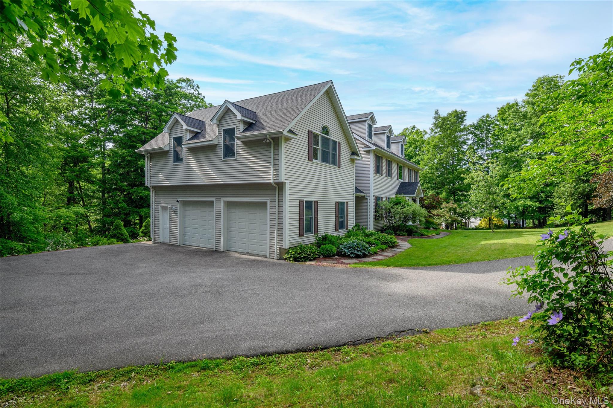17 Weldon Woods Connecticut Road Property Photo 3