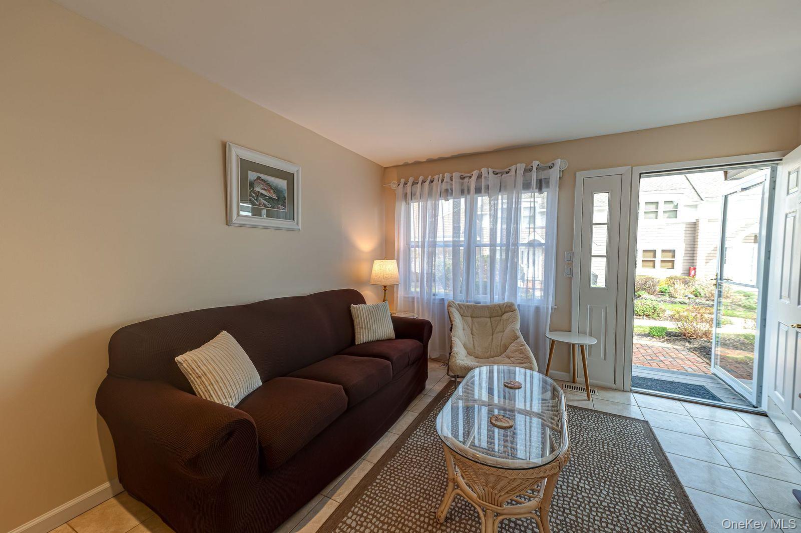 49 Canoe Place Road 212 Property Photo 4