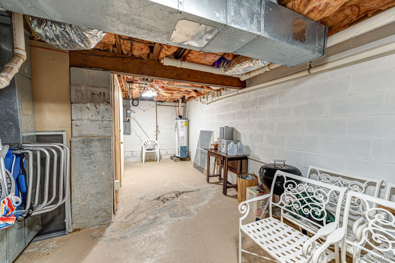 49 Canoe Place Road 212 Property Photo 6