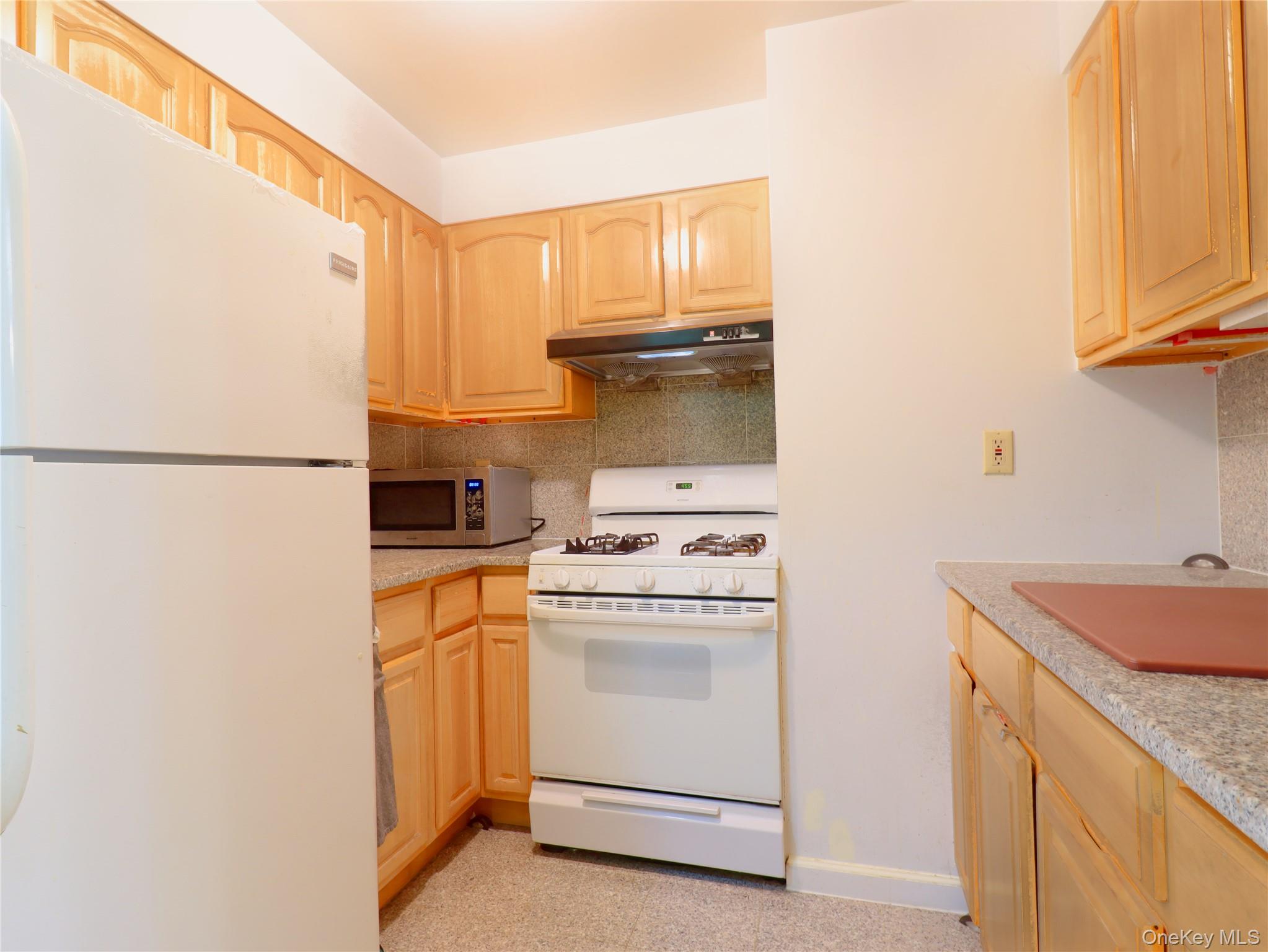 137-08 31st Road 5e Property Photo 13