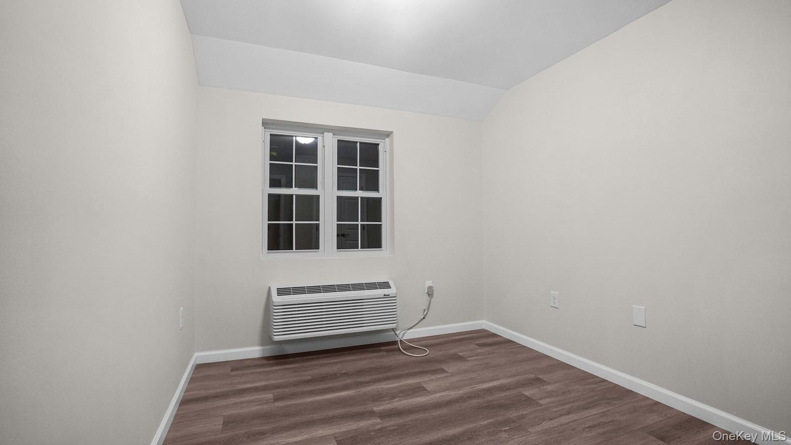 332 Underhill Avenue Property Photo 18
