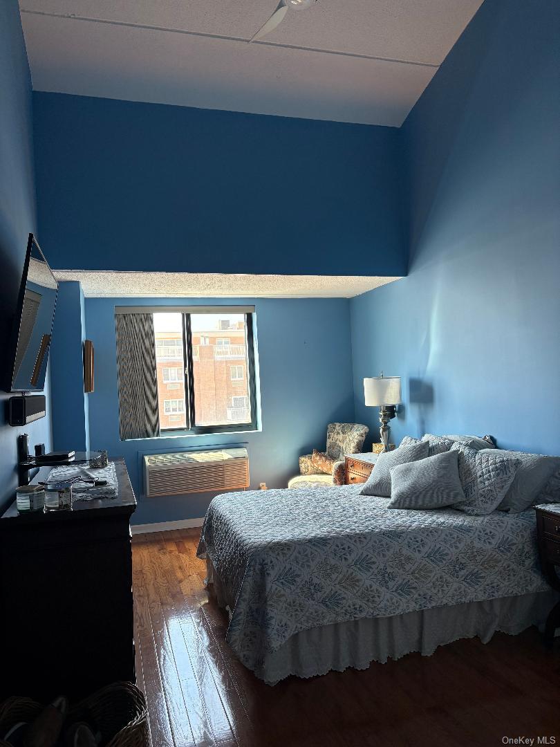 750 West Broadway 5q Property Photo 15