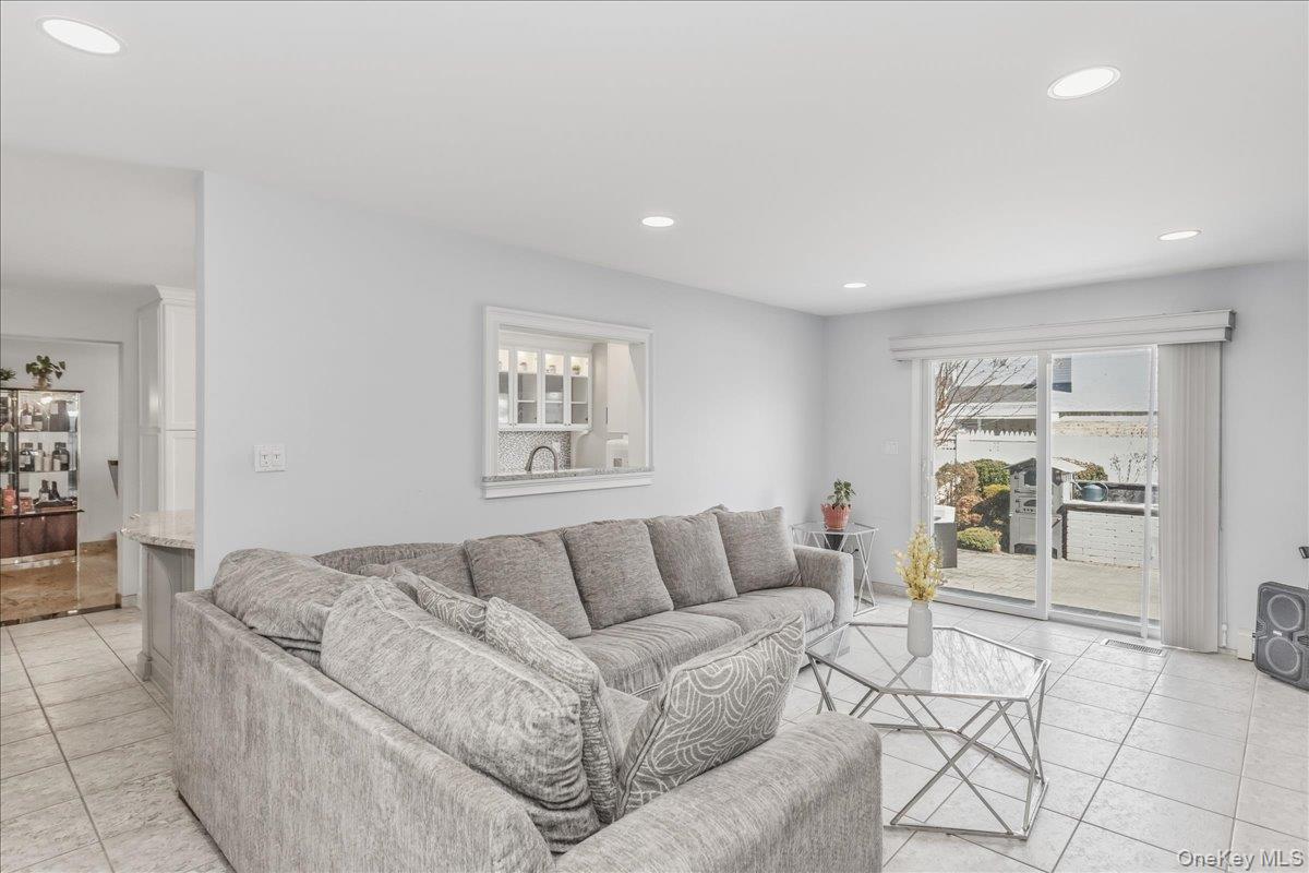 263 James Street Property Photo 10