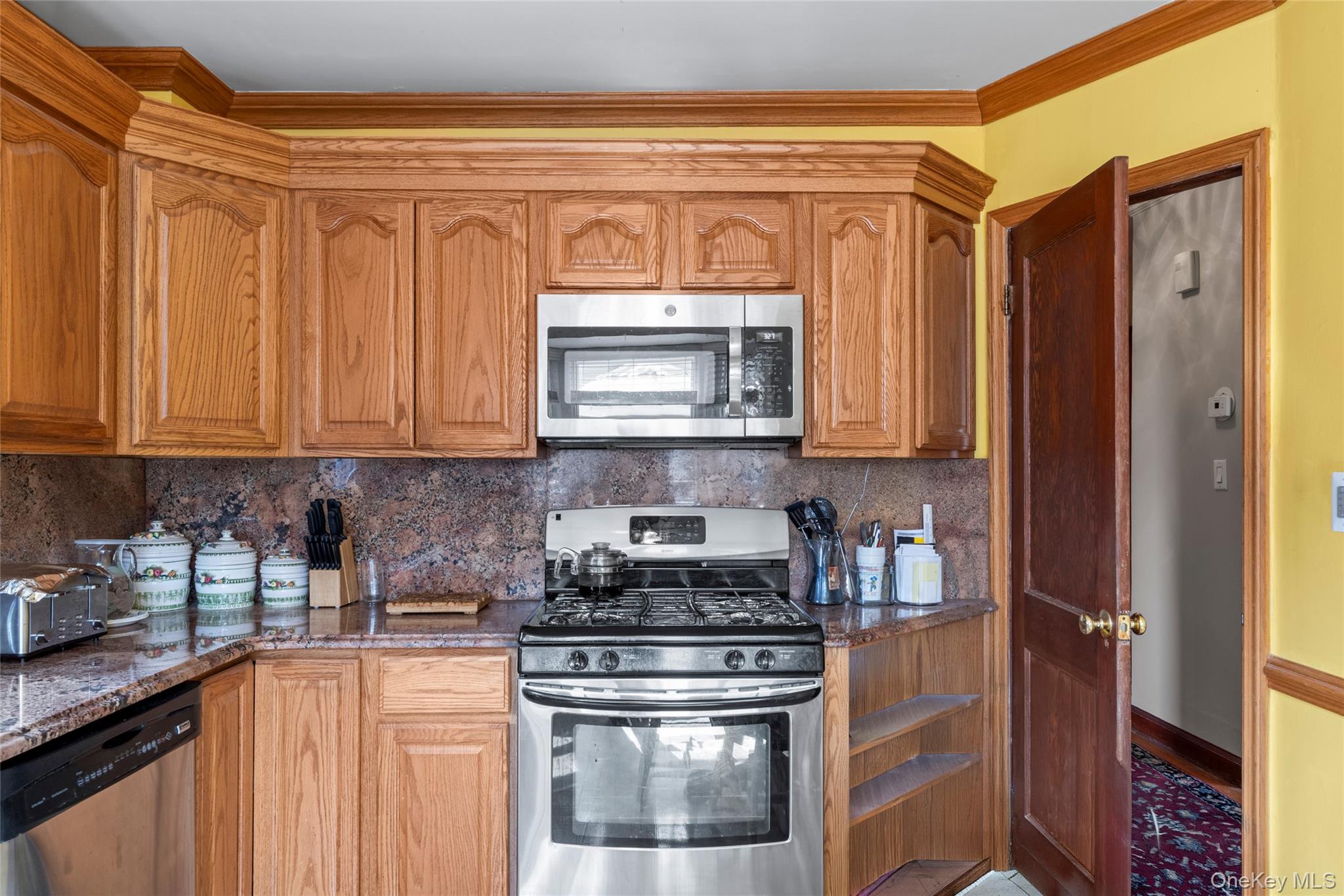 18 Butler Place Property Photo 16