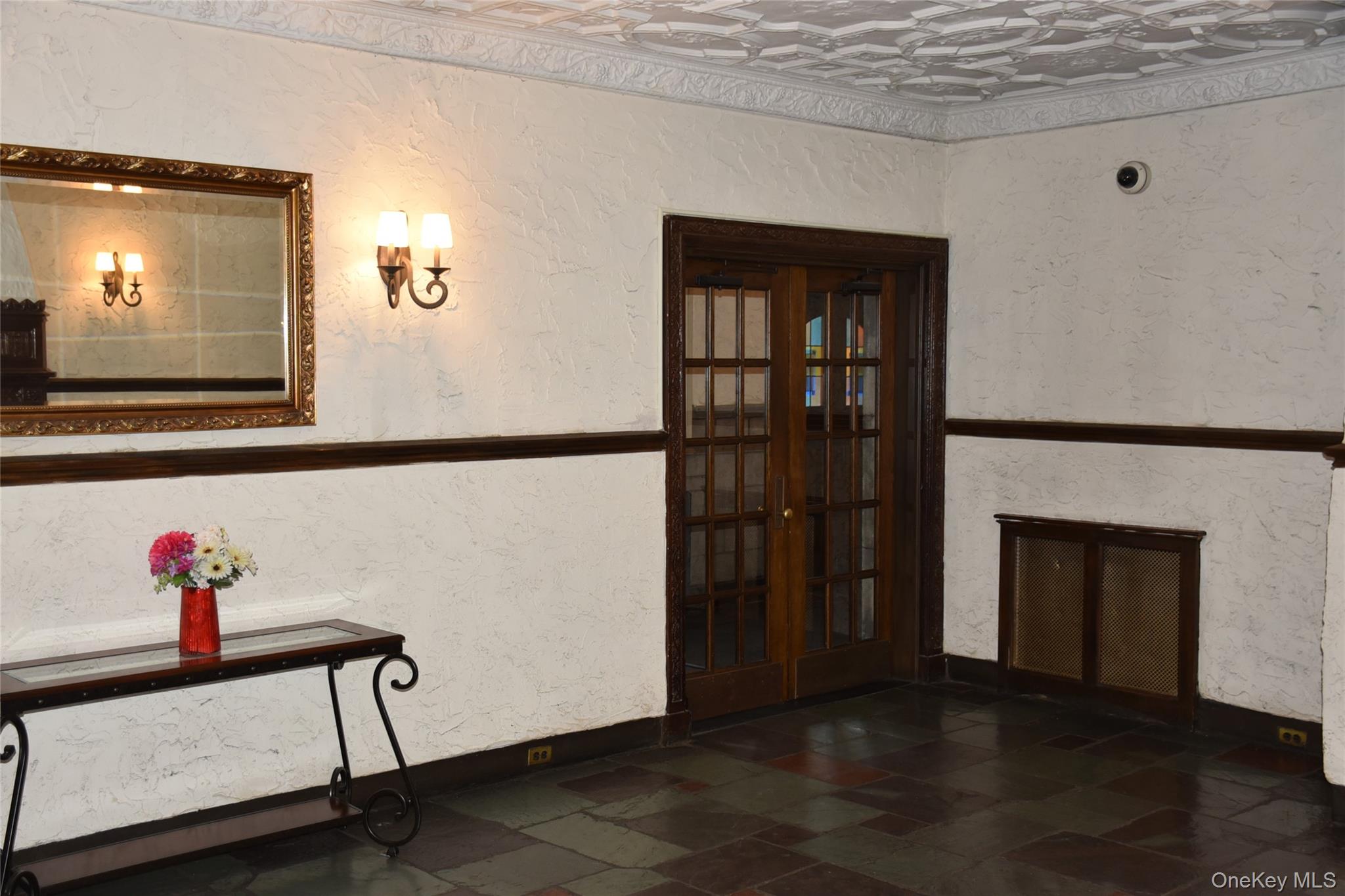 292 Main Street 5h Property Photo 3