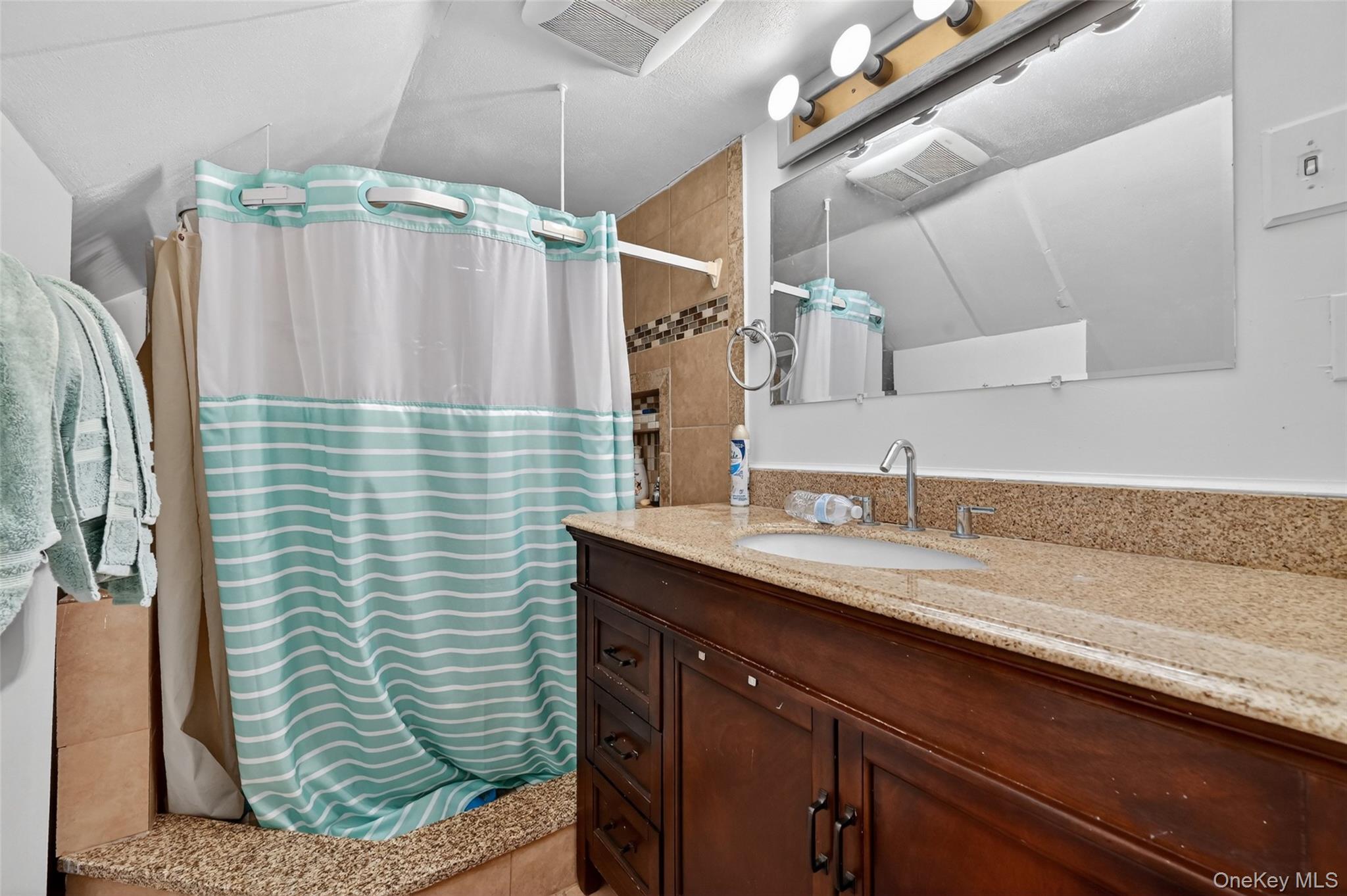 20 Hilltop Drive Property Photo 13