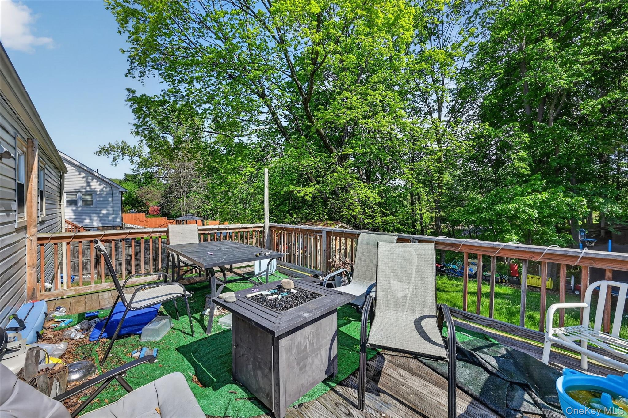 20 Hilltop Drive Property Photo 17