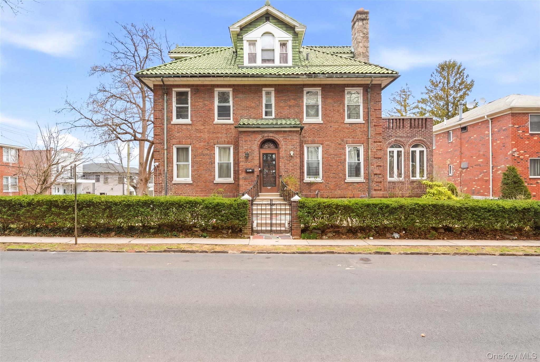 128 Parkway Property Photo 1