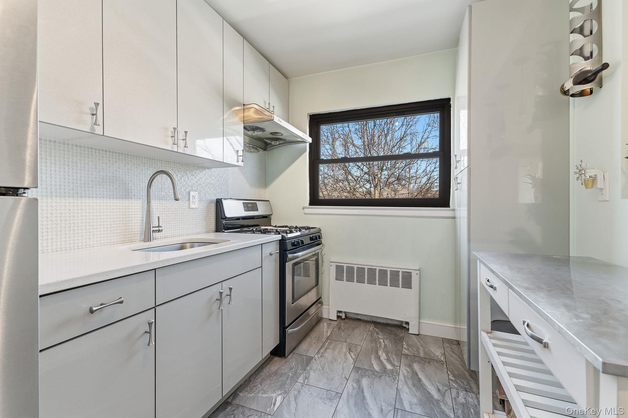 220-76 75th Avenue 180a2 Property Photo 6