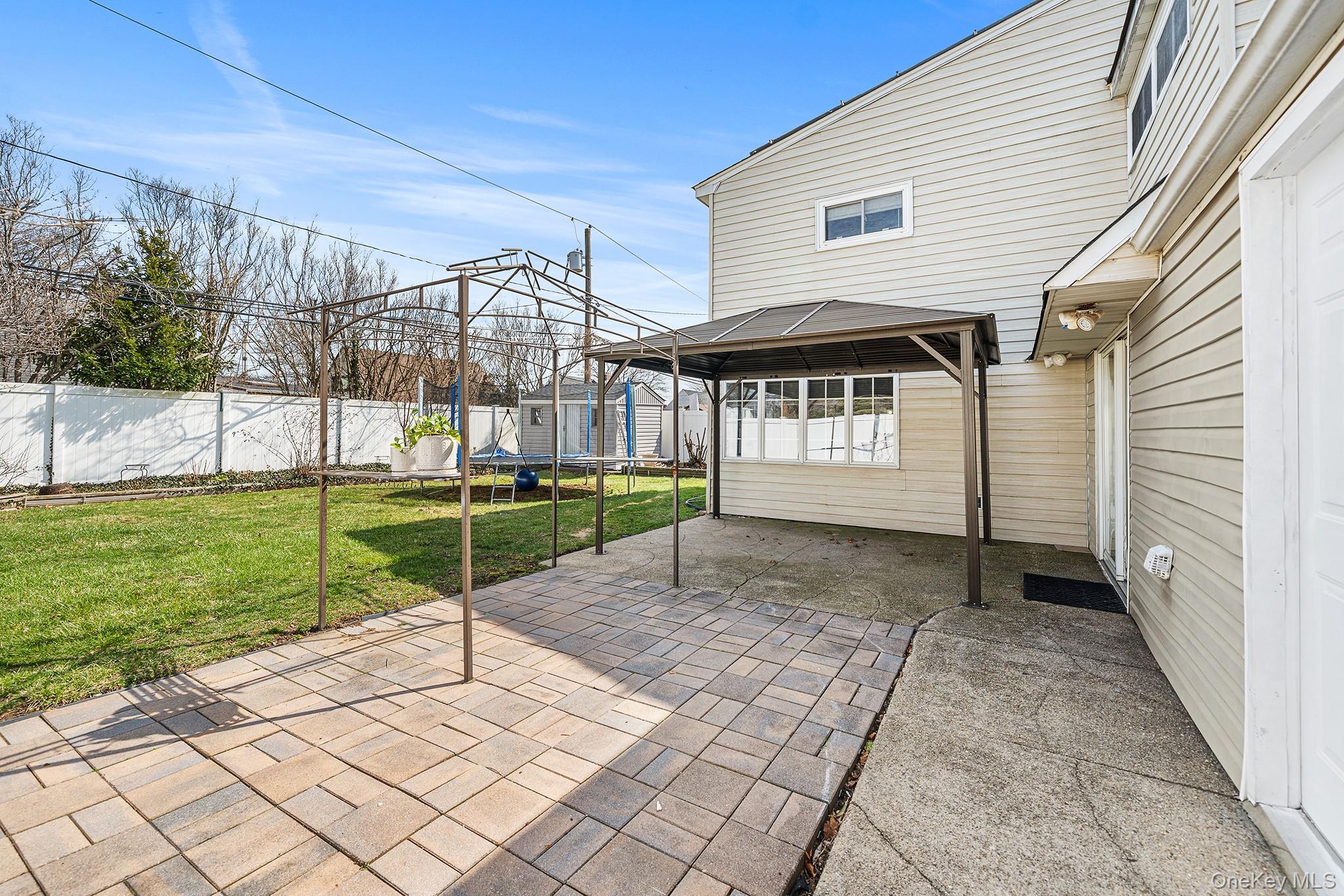 116 Red Maple Drive Property Photo 4