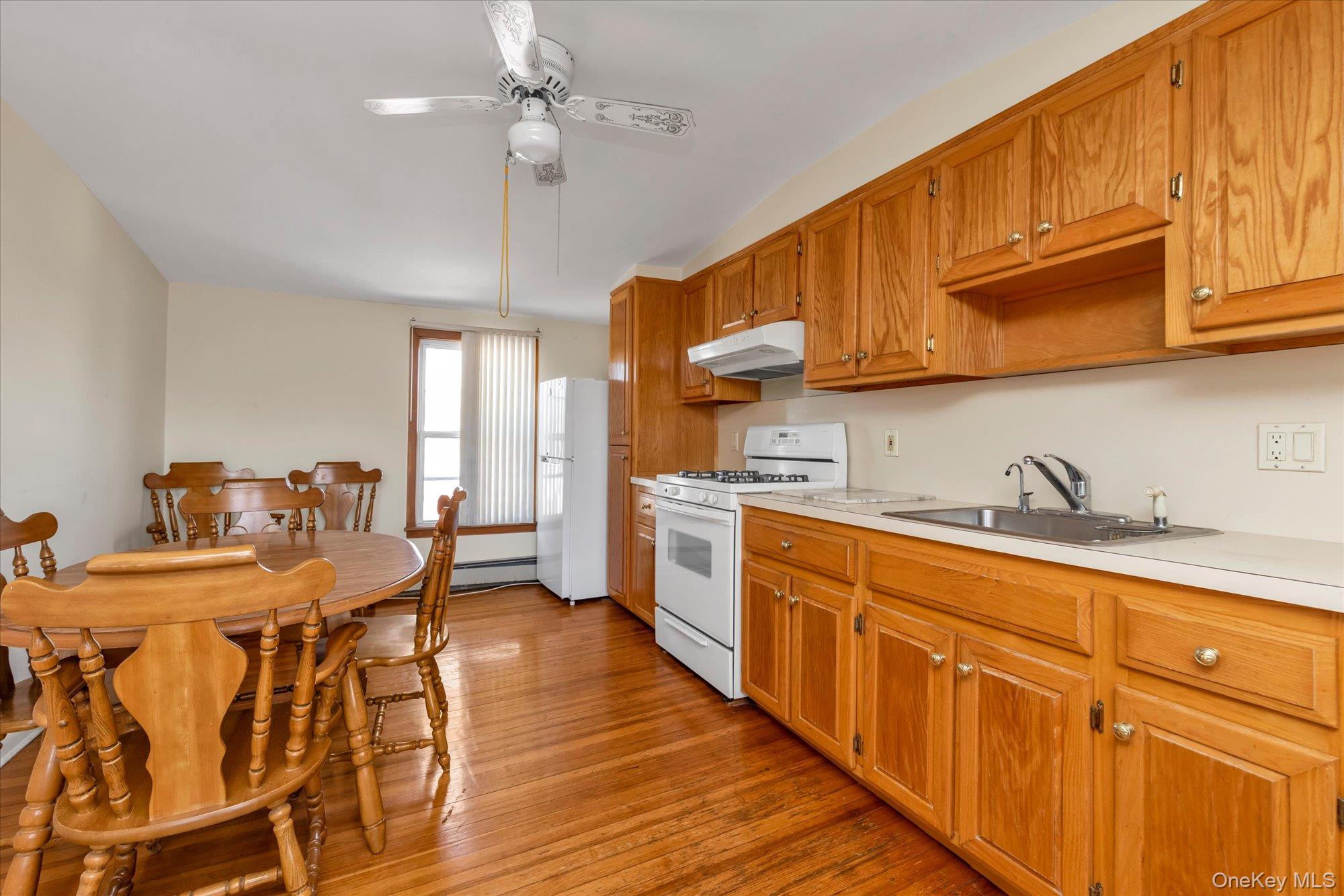 1118 W Broadway Property Photo 15