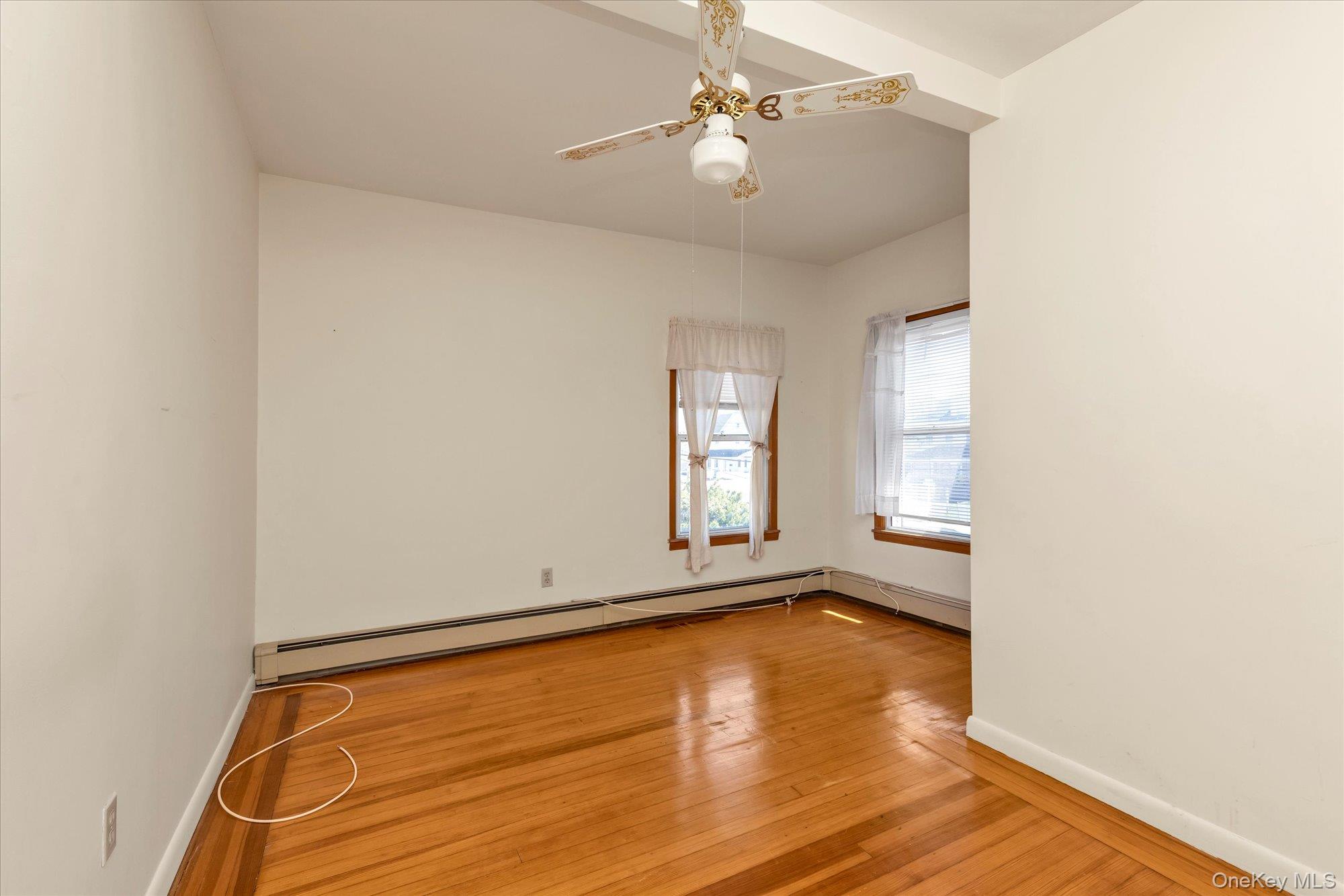 1118 W Broadway Property Photo 17