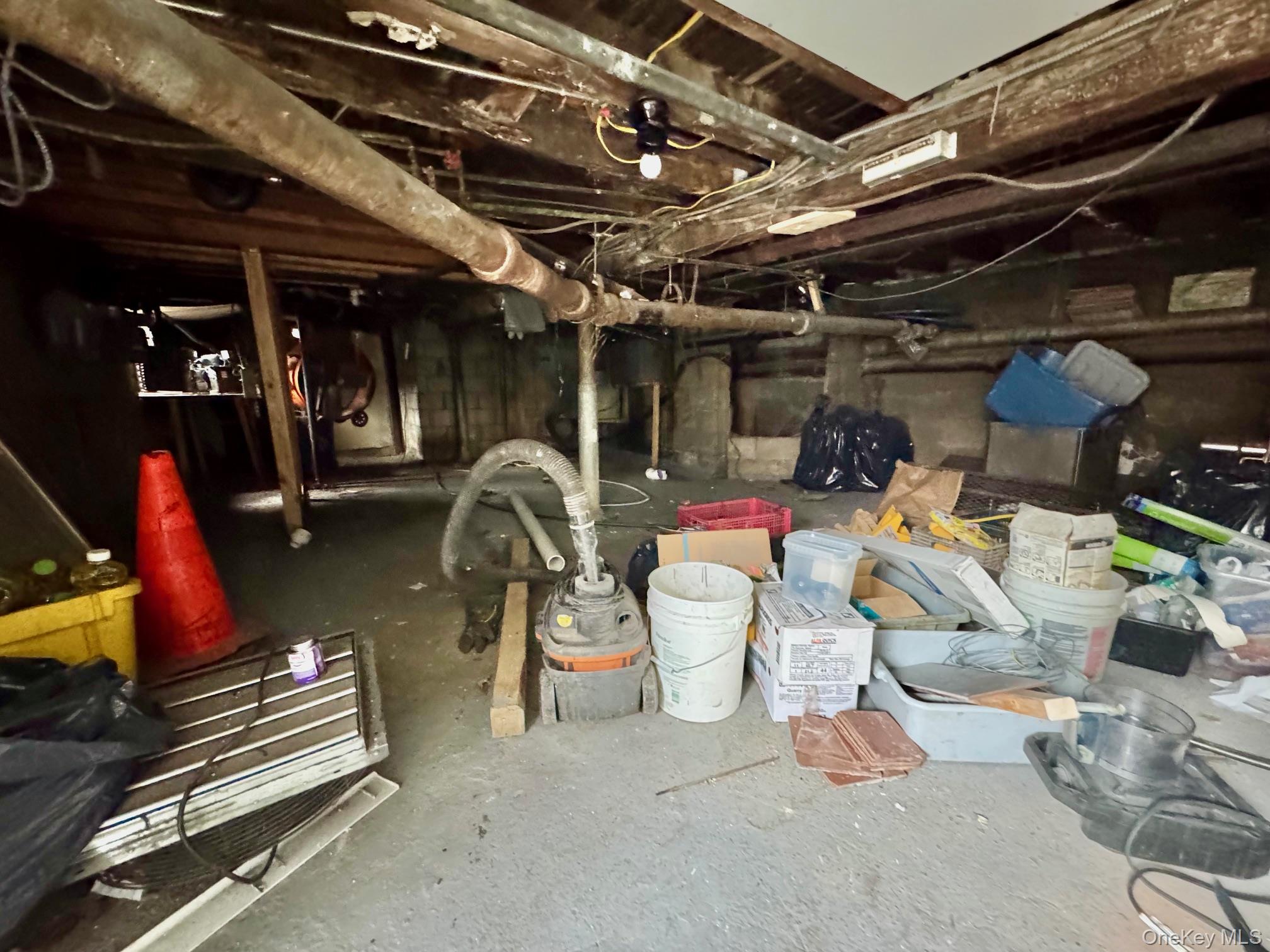 172-02 Linden Boulevard Property Photo 16