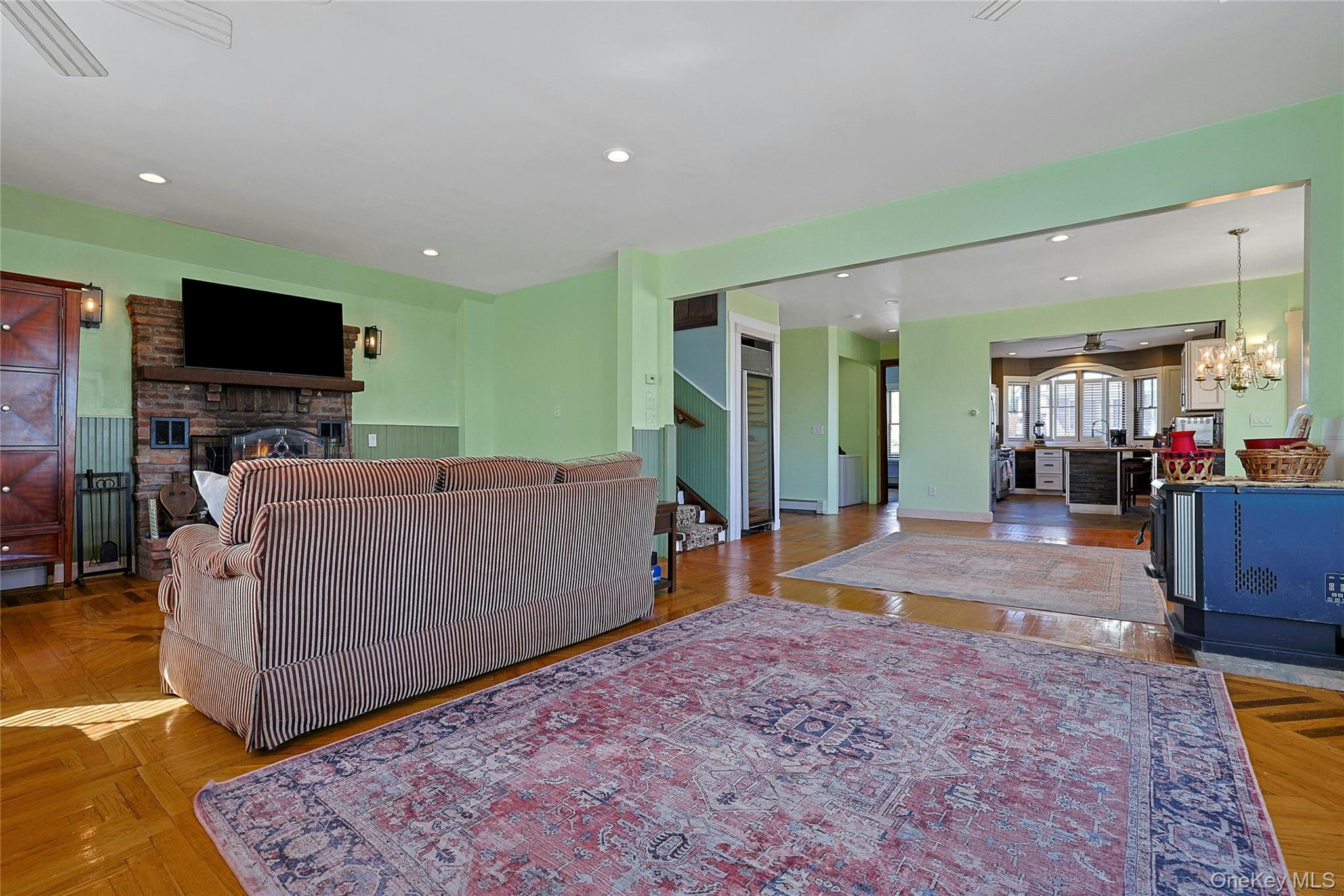 19 E Catherine Street Property Photo 11