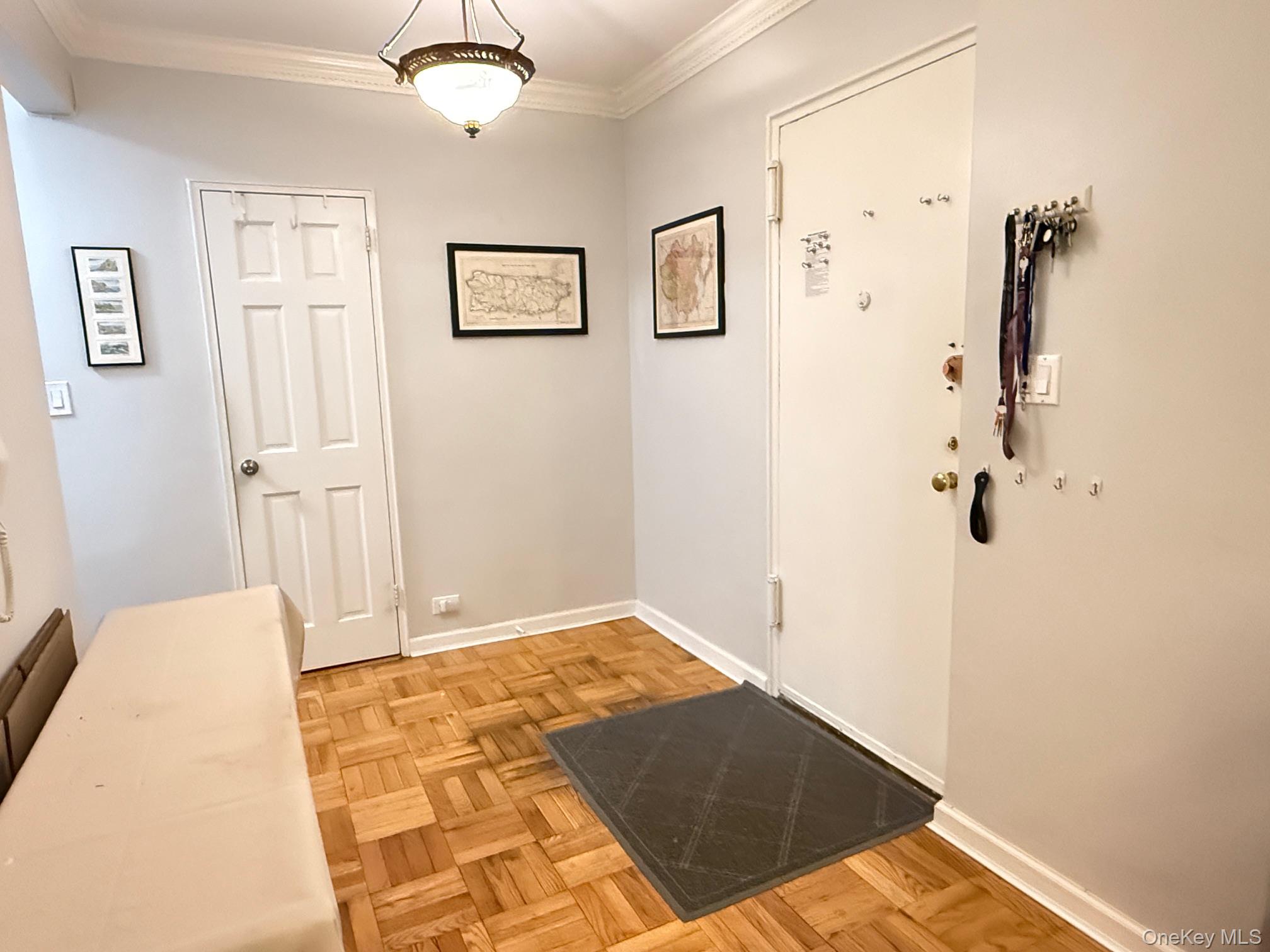 6740 Yellowstone Boulevard 2o Property Photo 2