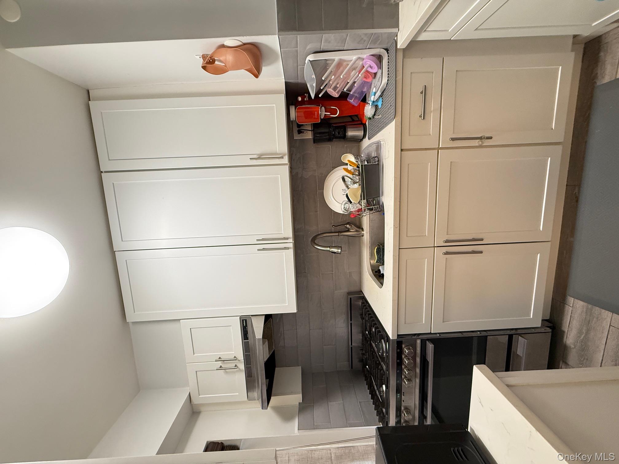 6740 Yellowstone Boulevard 2o Property Photo 7