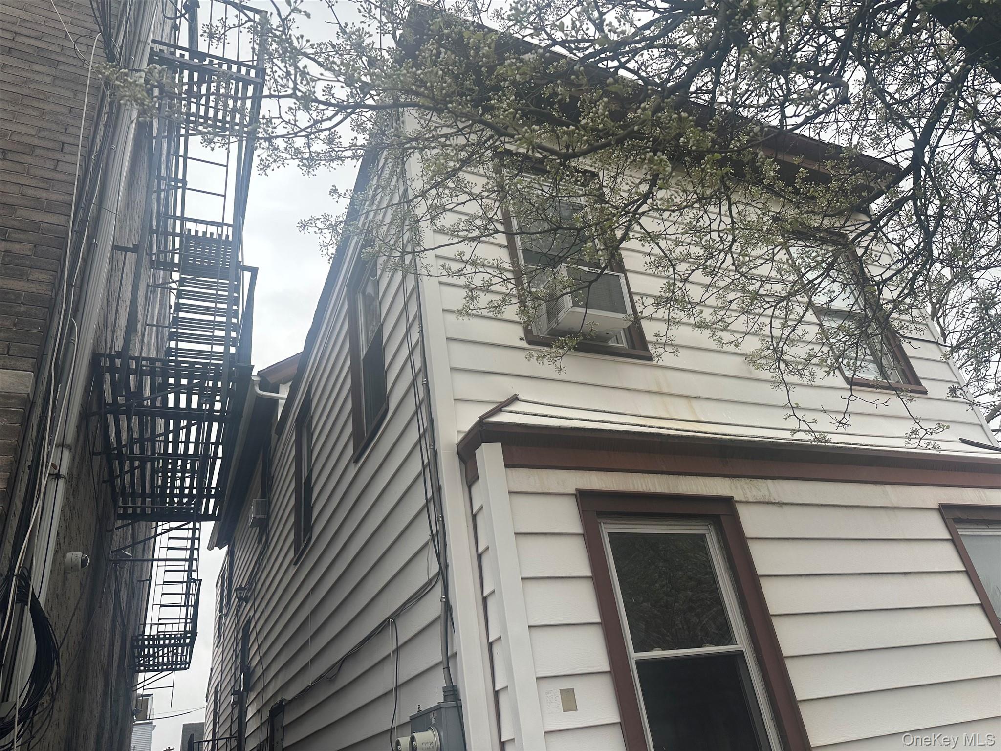 21 Drake Avenue Property Photo 4