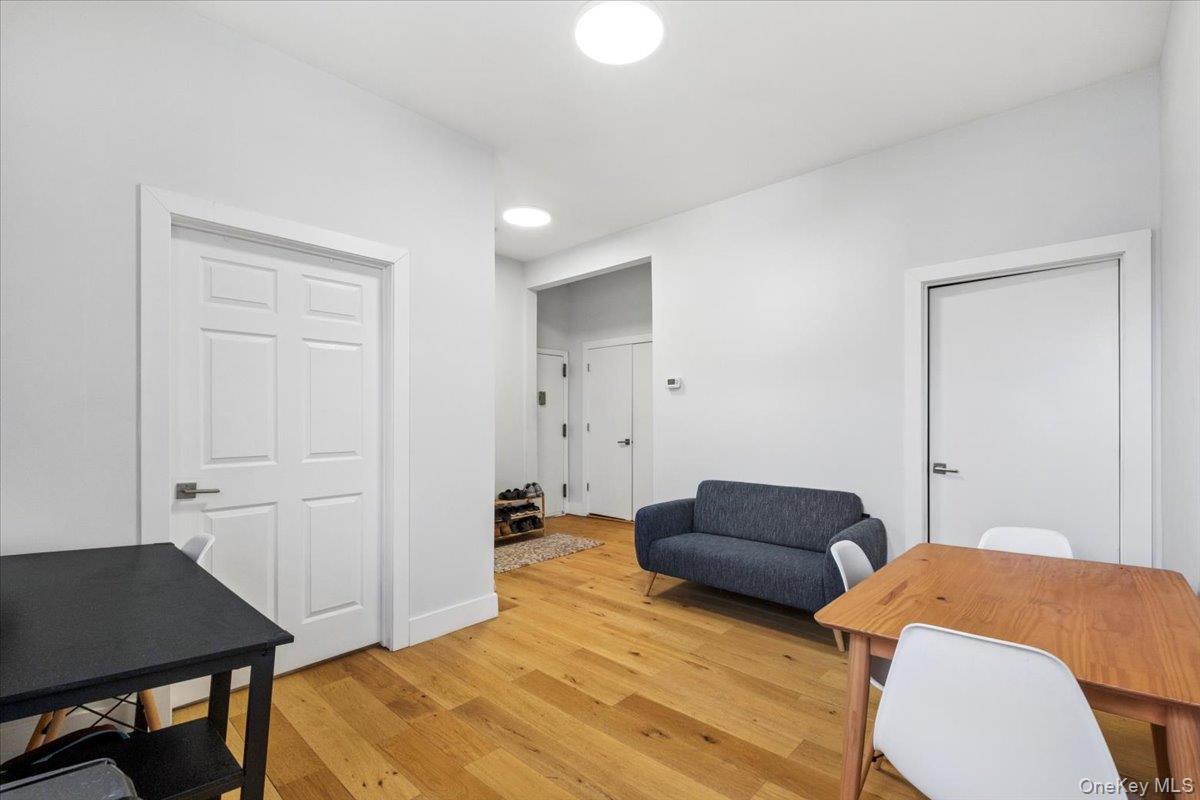 97 Waverly Street Property Photo 6