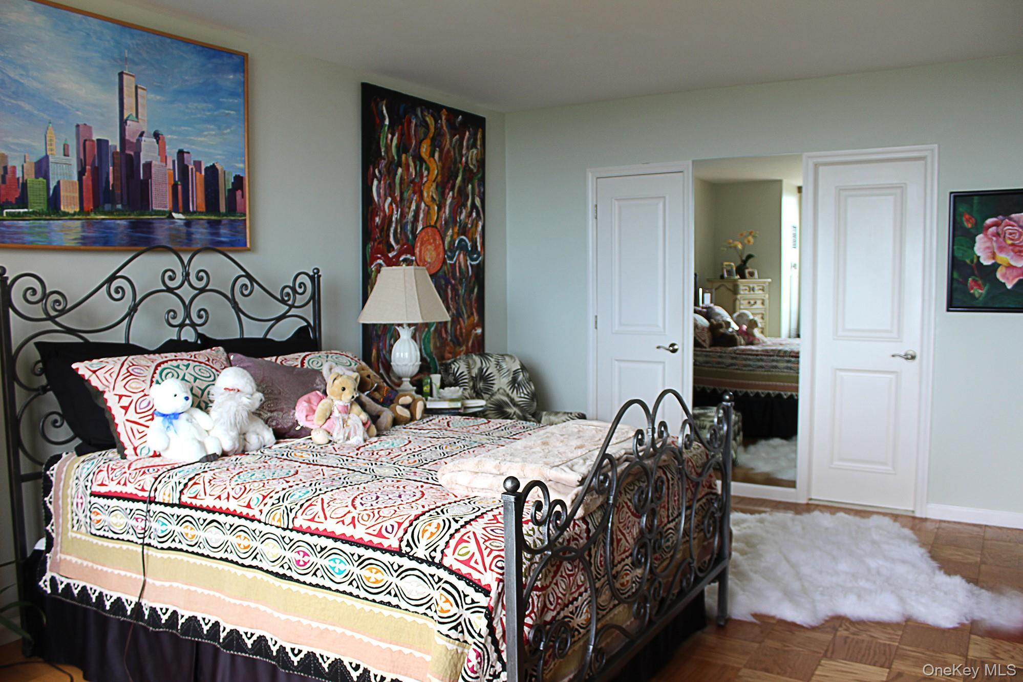 27010 Grand Central Parkway 28m Property Photo 8