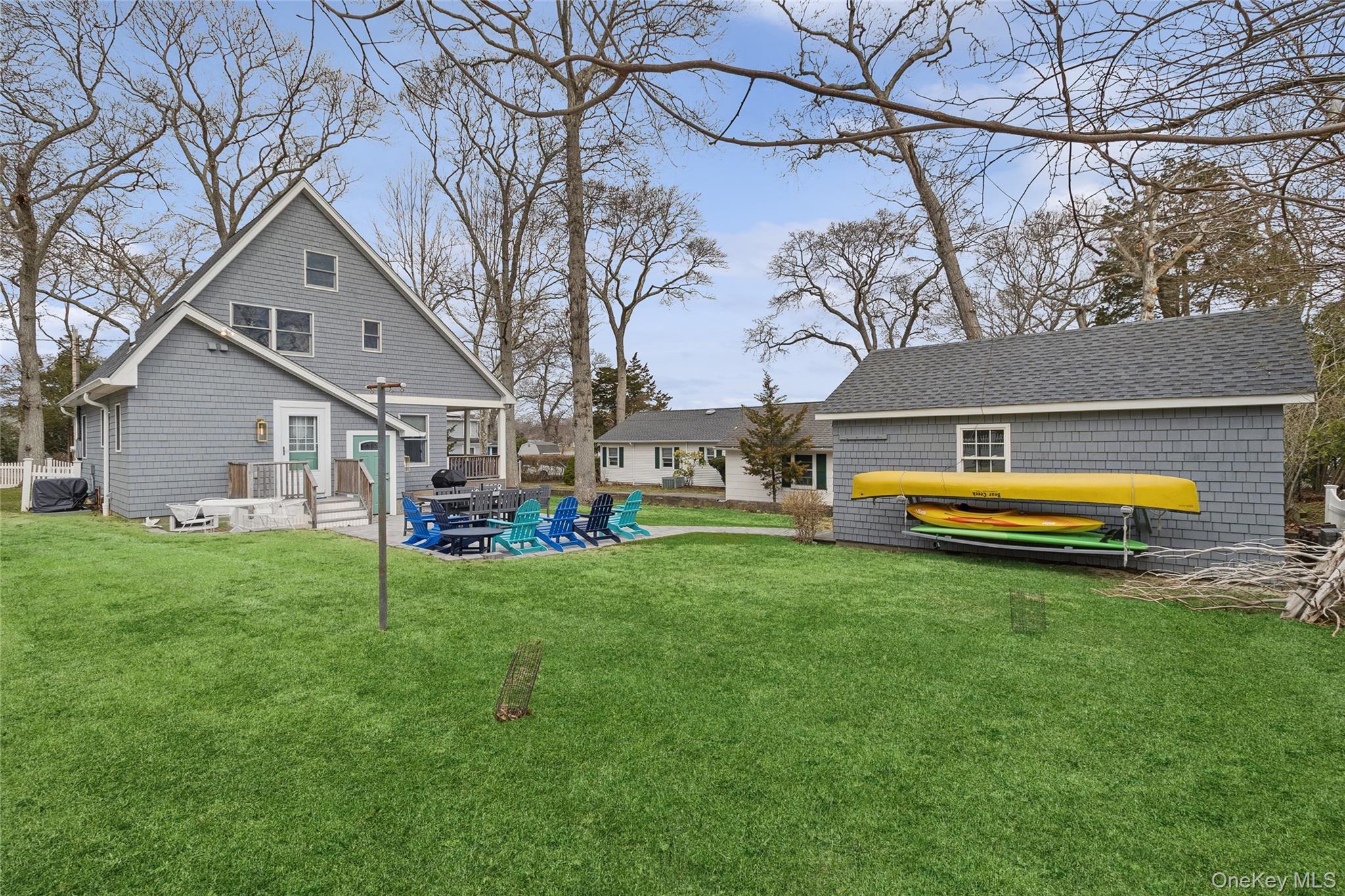 1050 Pine Avenue Property Photo 6